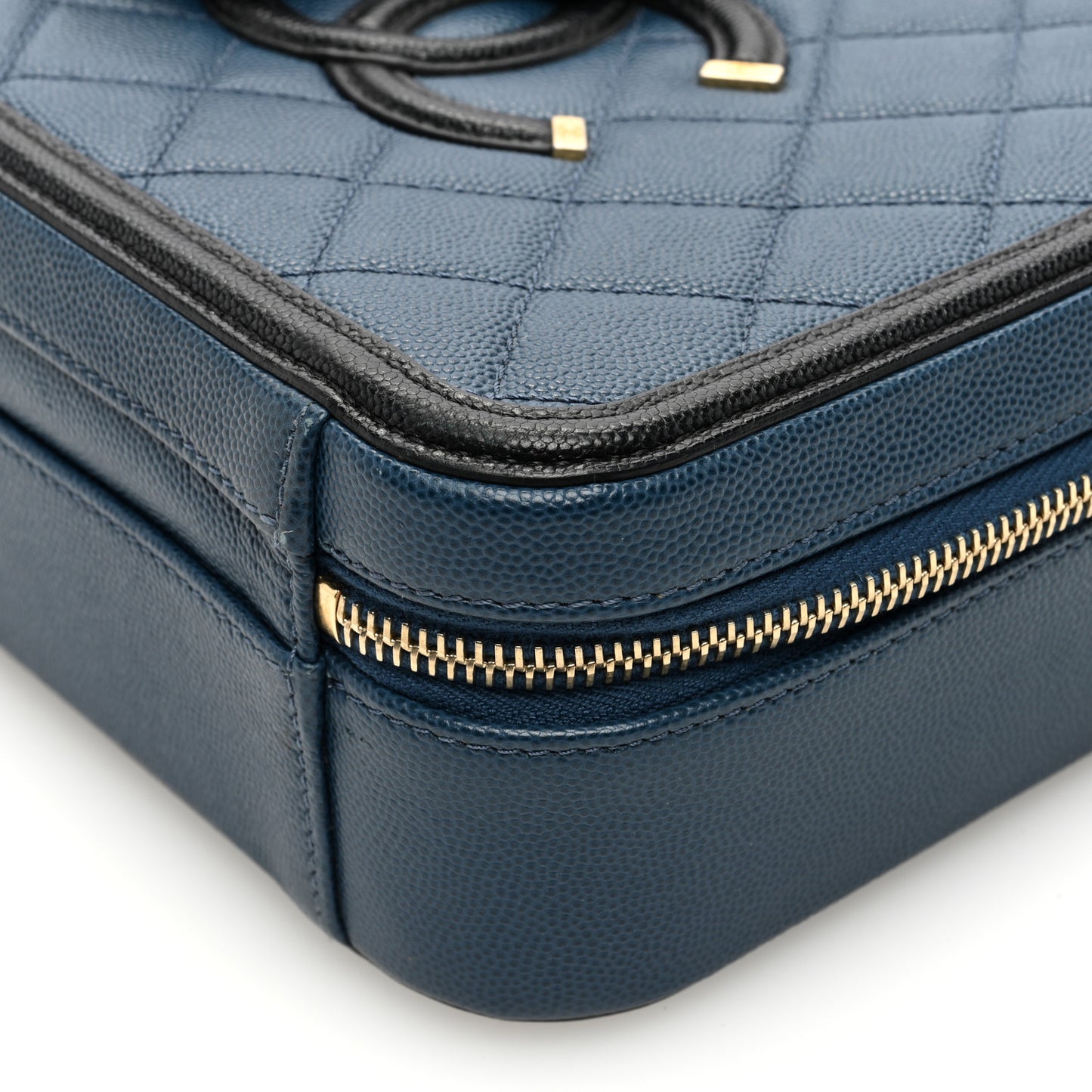 Caviar Quilted Medium CC Filigree Vanity Case Navy Black