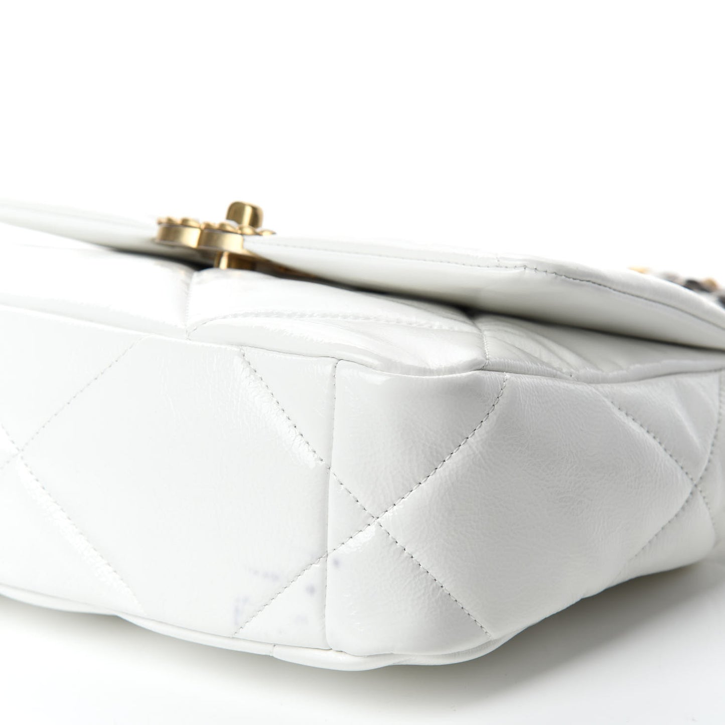 Shiny Crumpled Calfskin Quilted Medium Chanel 19 Flap White
