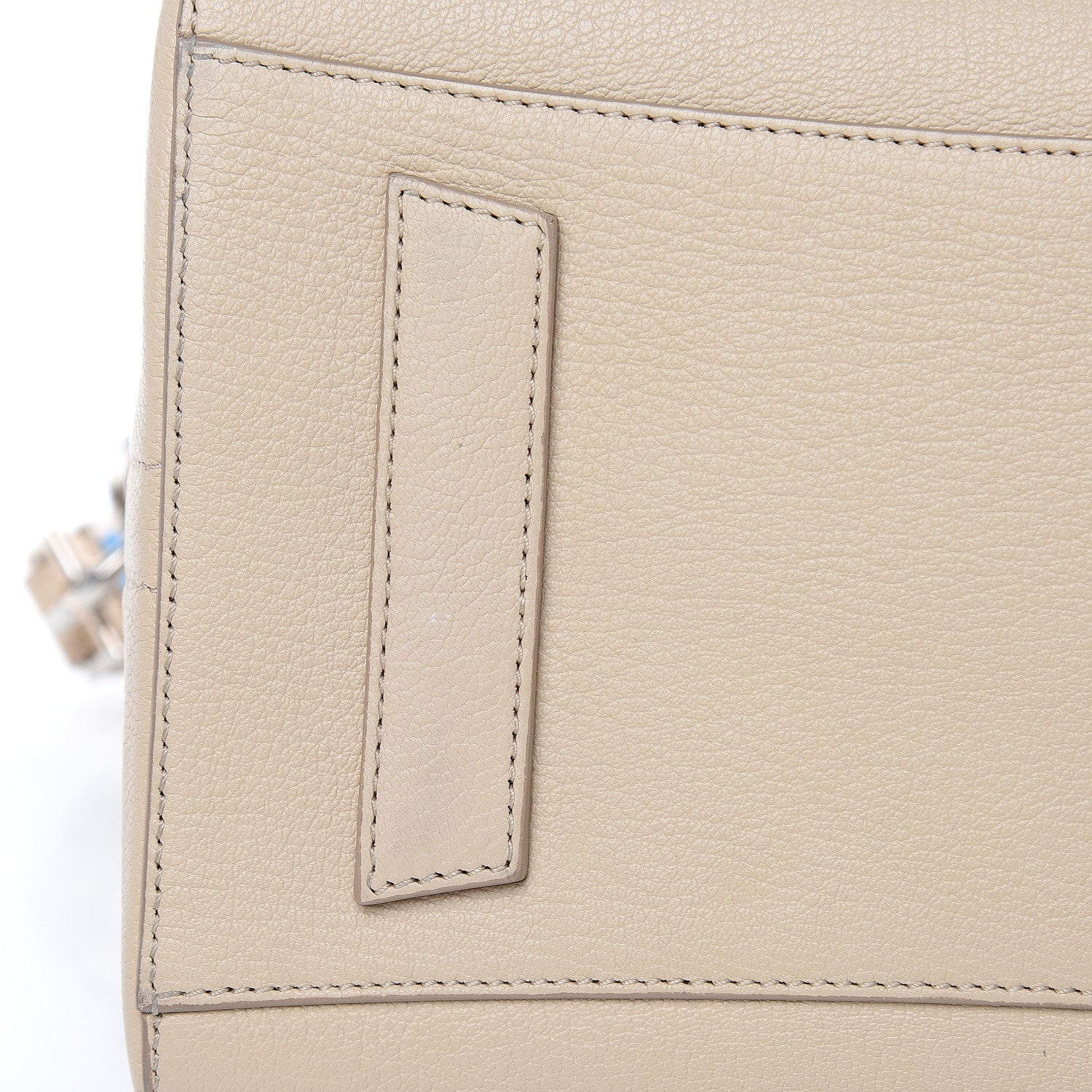 Givenchy Sugar Goatskin Medium Antigona Skin 16 of 18