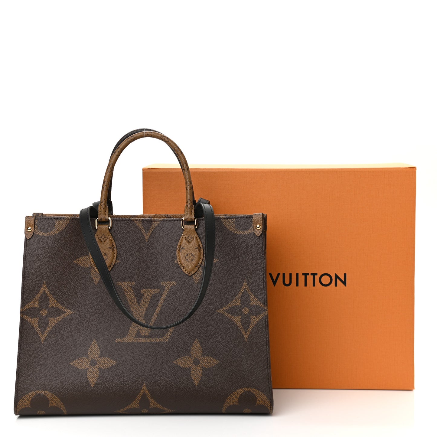 Reverse Monogram Giant Onthego MM
