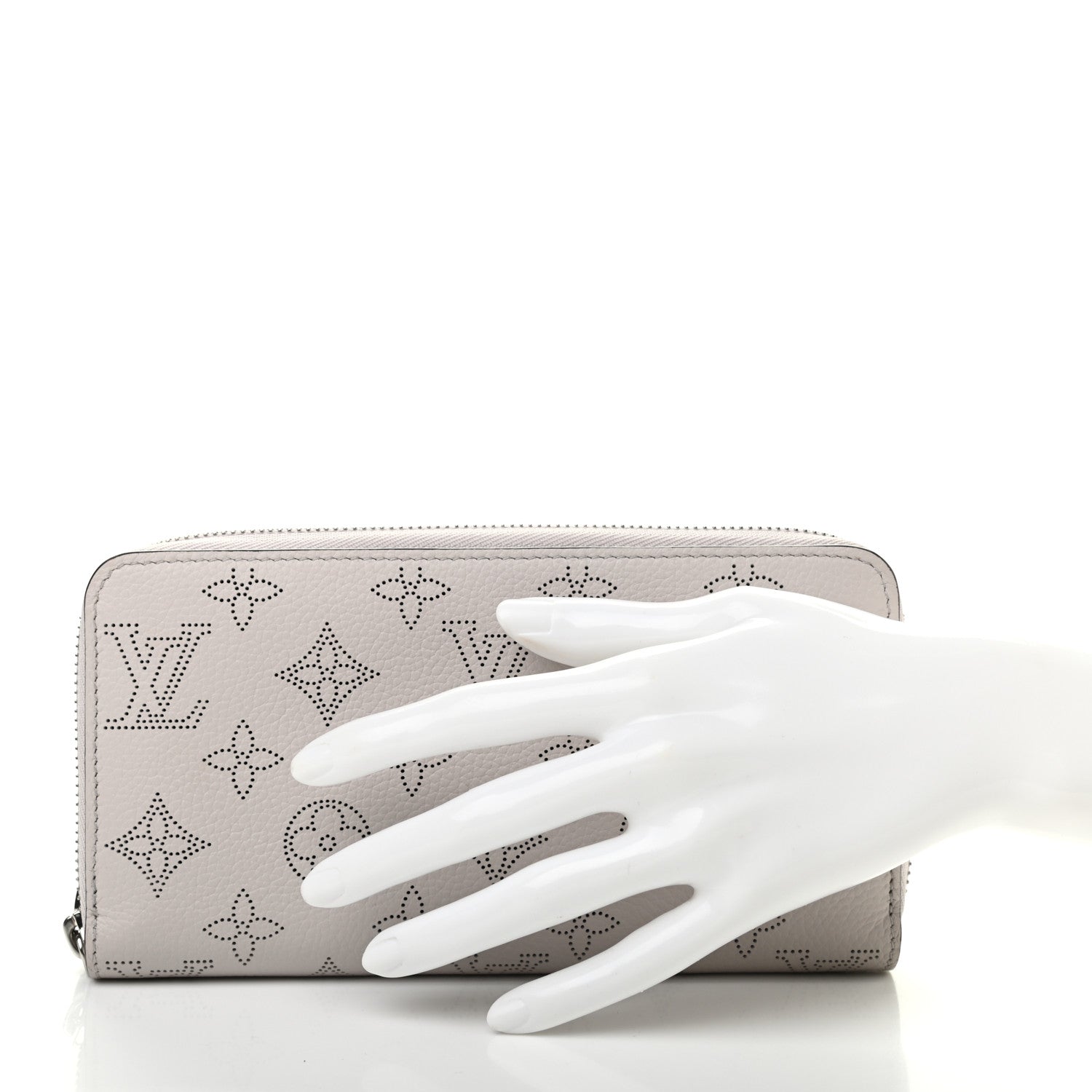 Louis Vuitton Mahina Zippy Wallet Brume 3 of 6