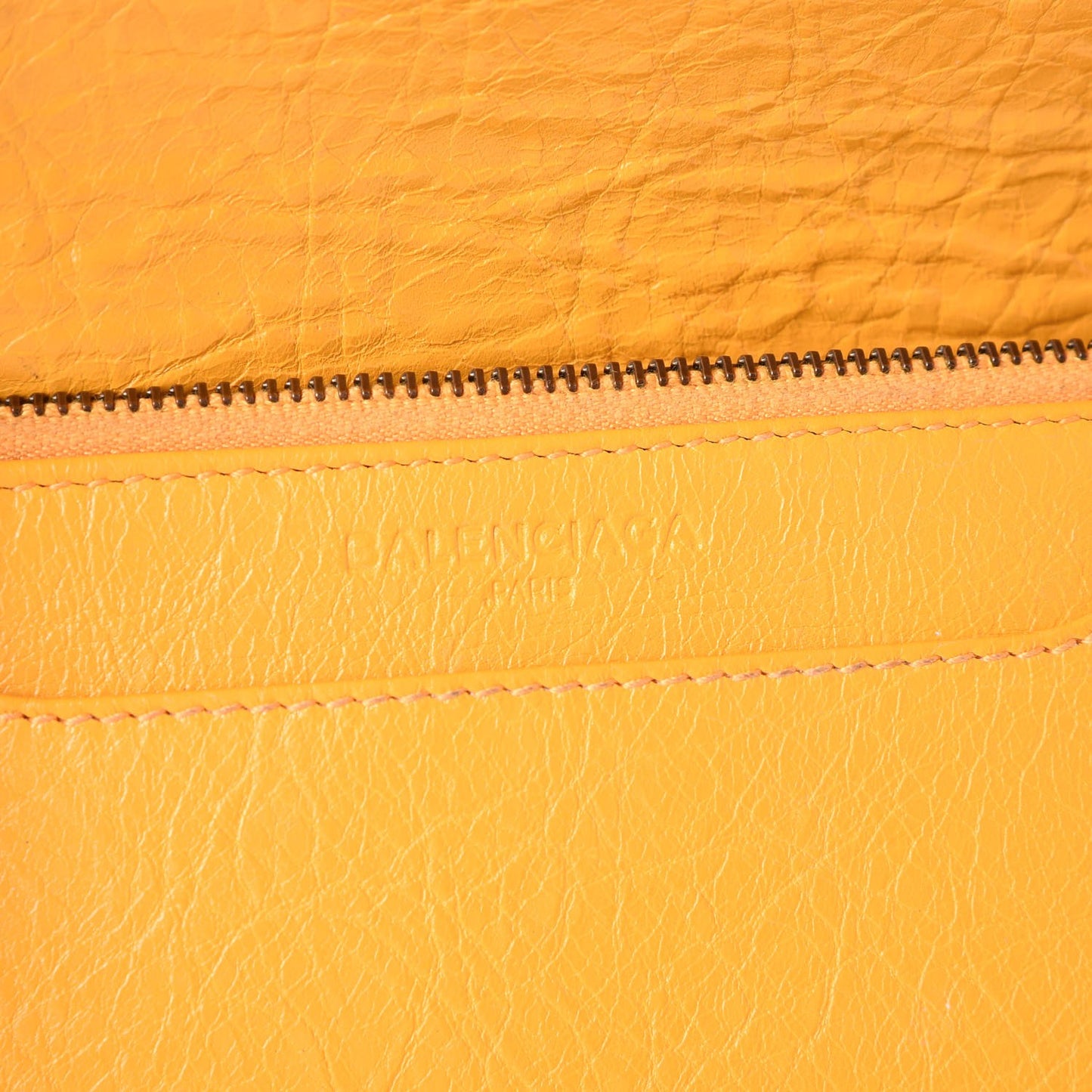 Agneau Giant Brass Wallet On Chain Jaune Miel
