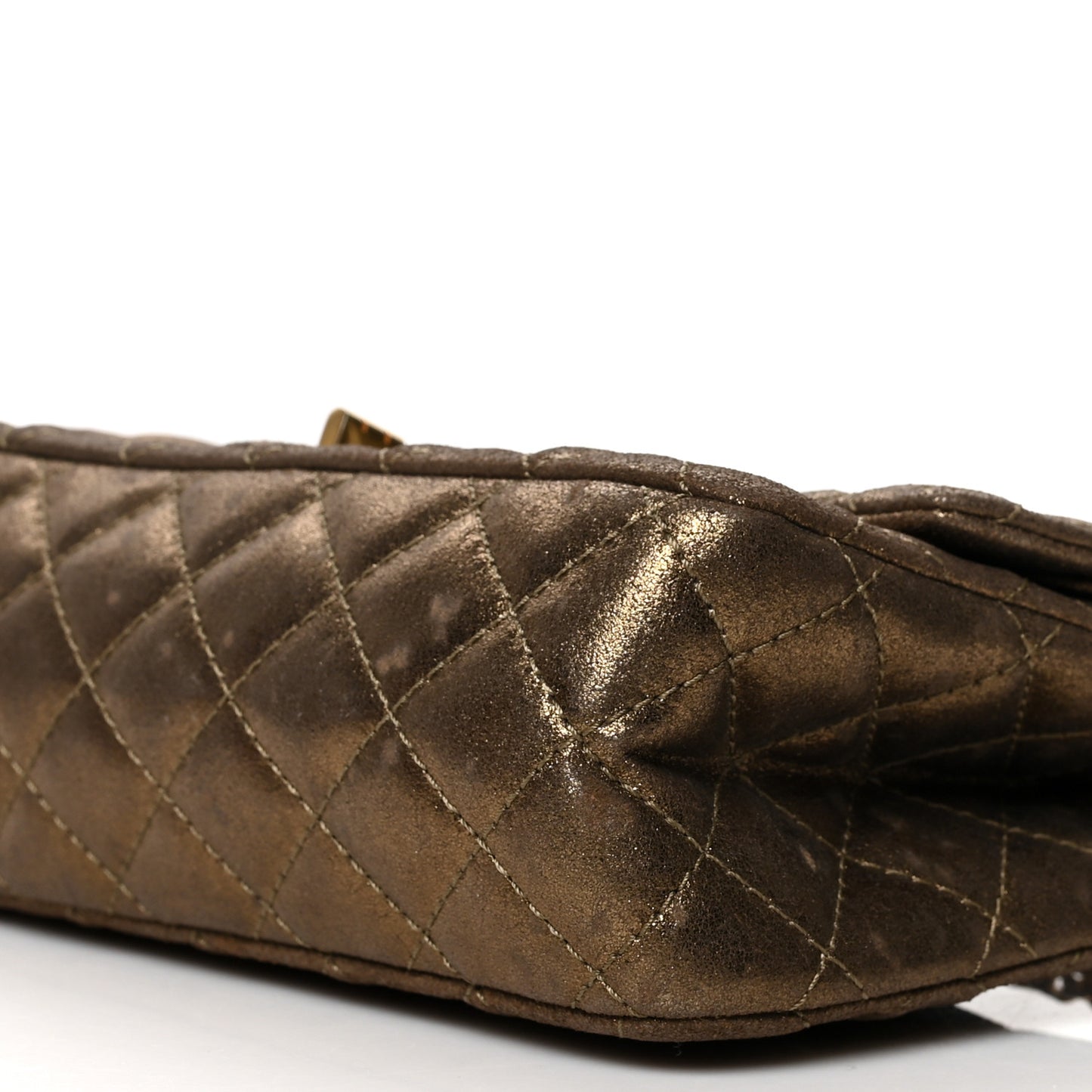 Iridescent Calfskin Quilted 2.55 Reissue 225 Flap Gold
