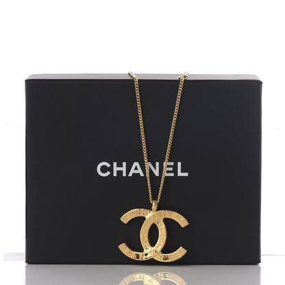 Chanel Metal CC Paris Button Necklace Gold 4 of 4