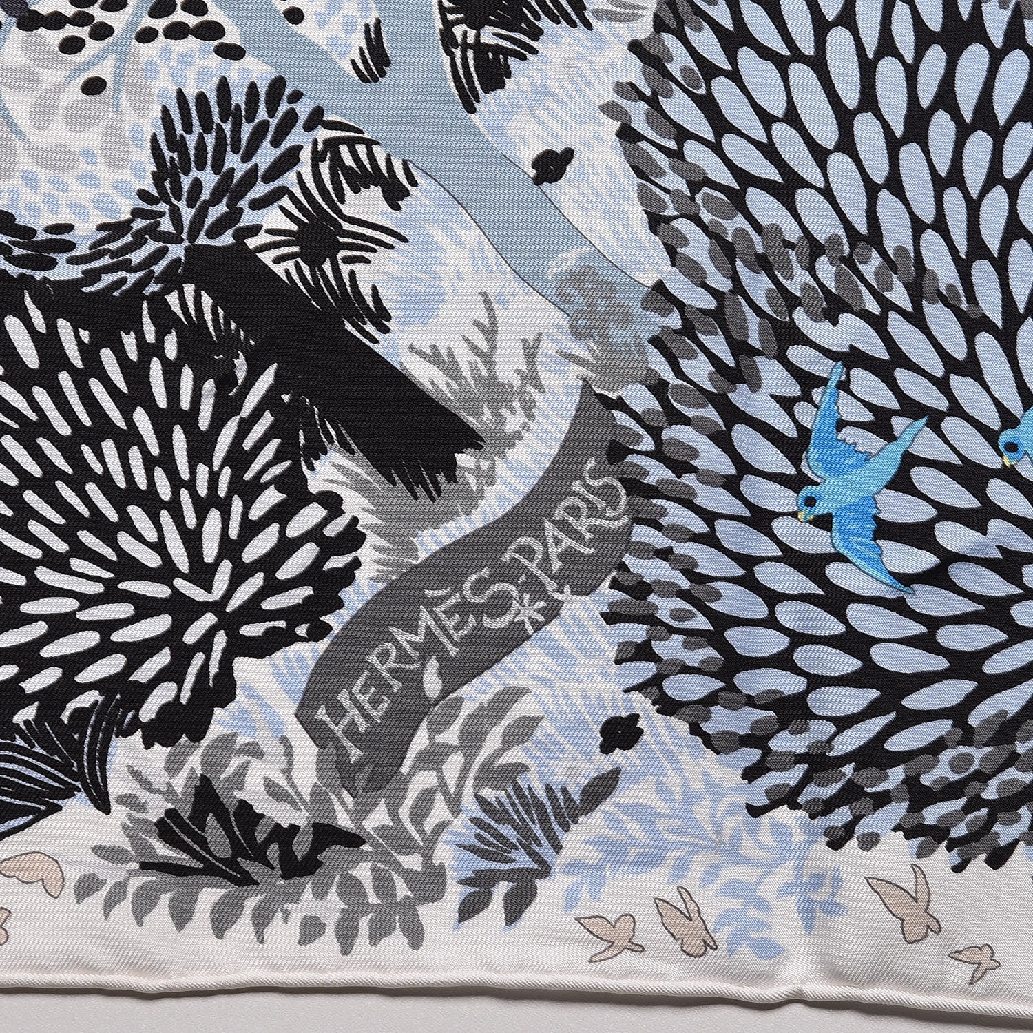 Hermes Silk Dans Un Jardin Anglais Scarf 90 White Ciel Black 4 of 5