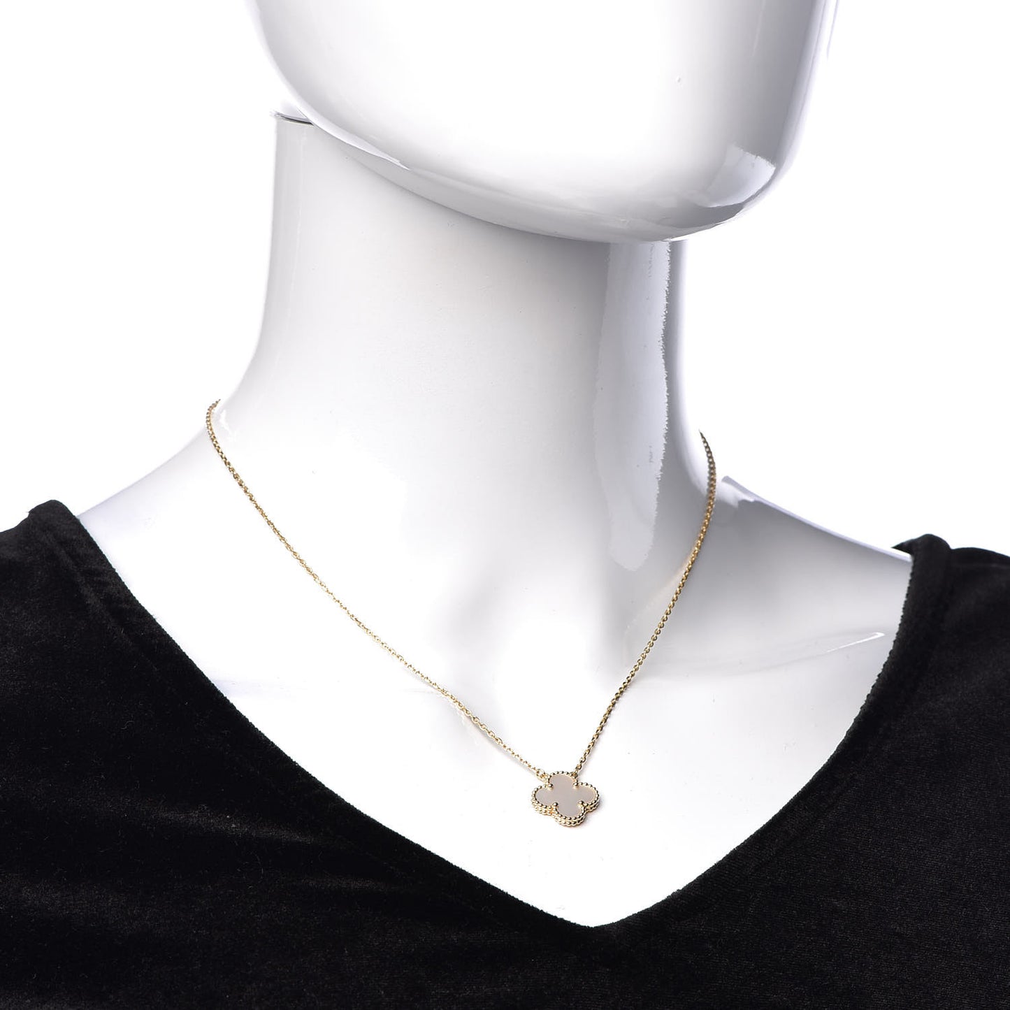 18K Yellow Gold Mother of Pearl Vintage Alhambra Pendant Necklace