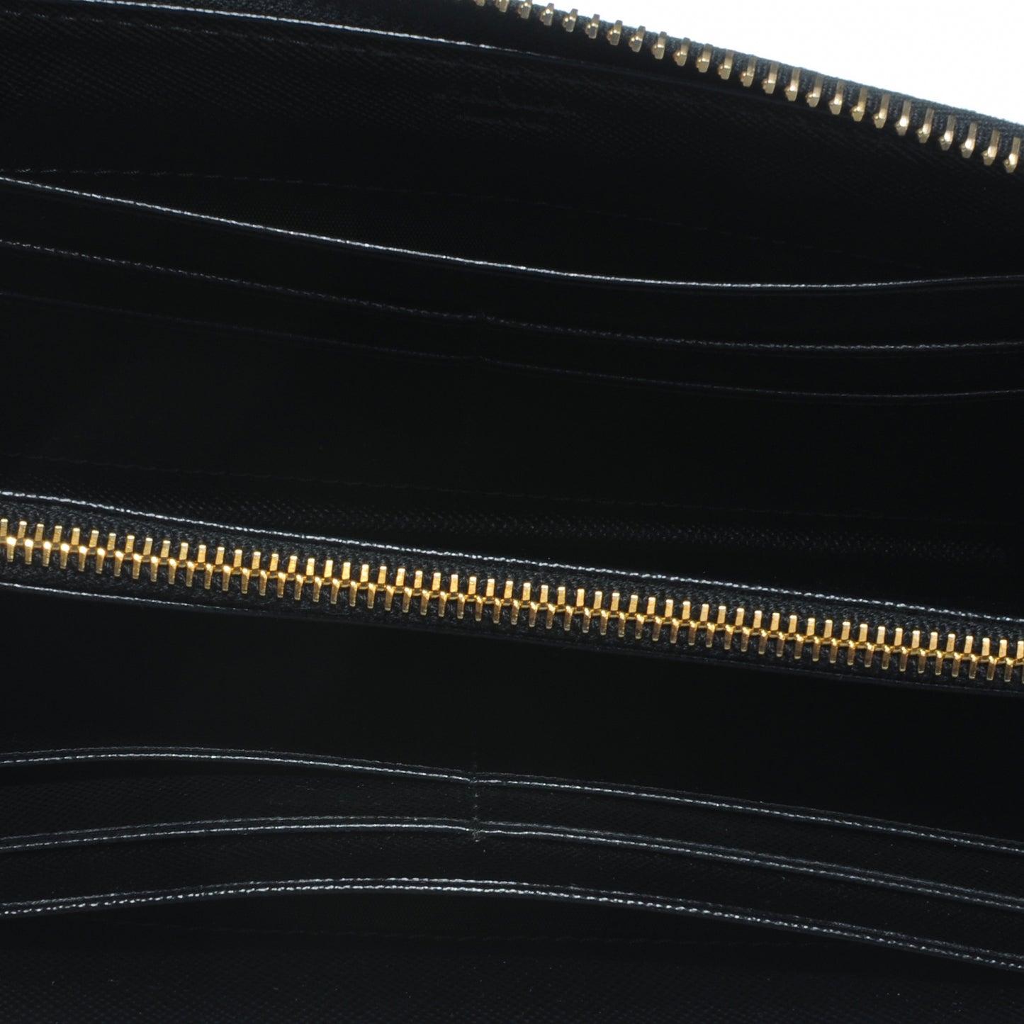 Saffiano Metal Zip Around Wallet Nero Black