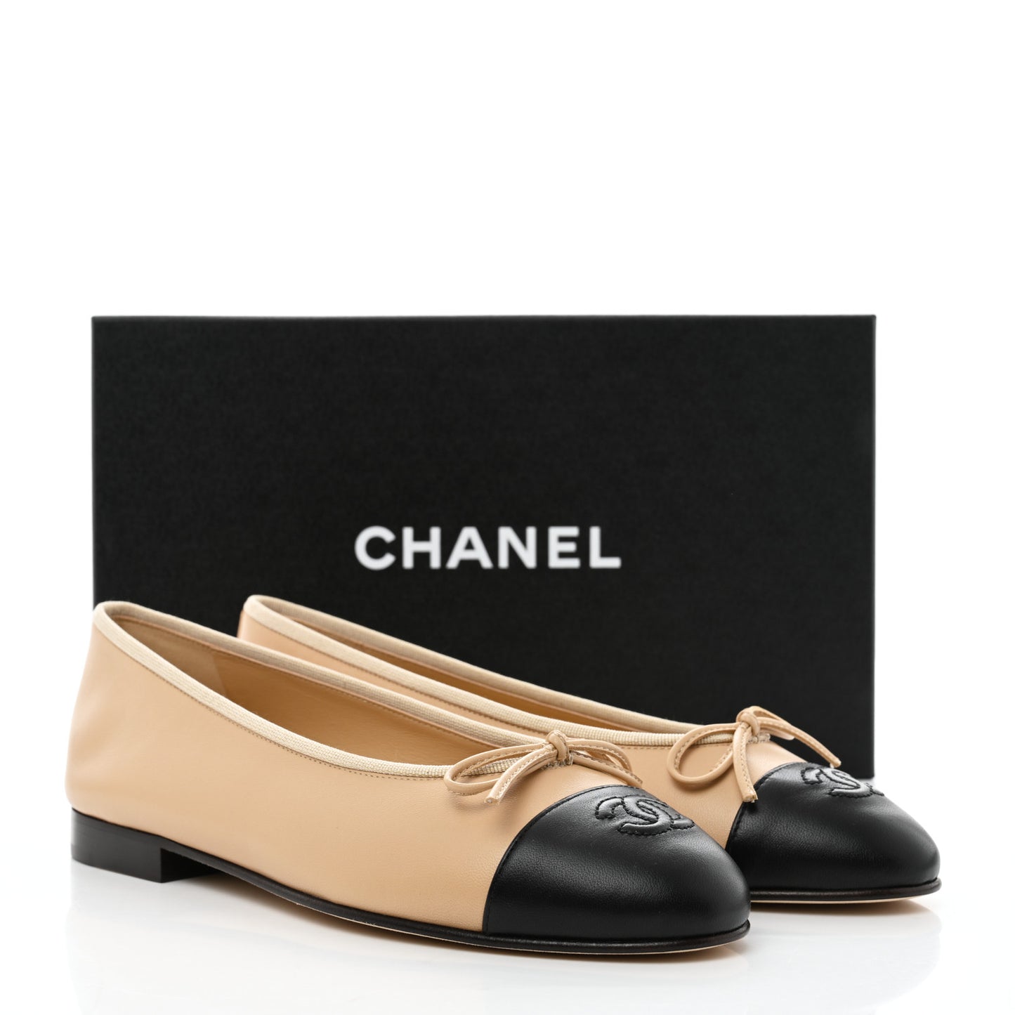 Lambskin Cap Toe CC Ballerina Flats 37 Beige Black