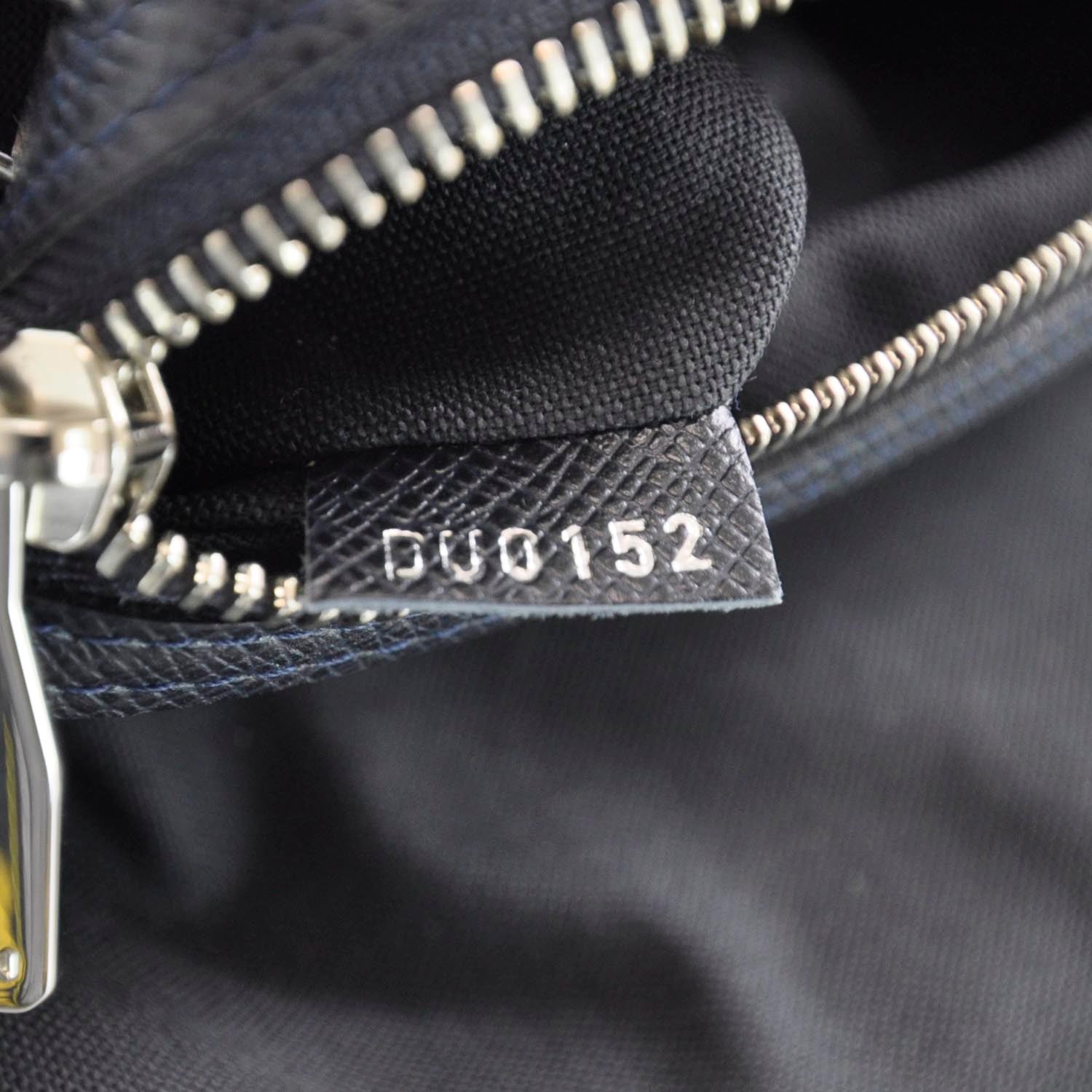 Louis Vuitton Taiga Roman MM Messenger Bag Boreal 10 of 11