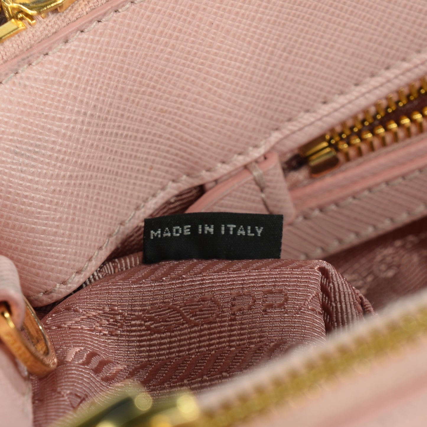 Saffiano Medium Galleria Double Zip Tote Orchidea