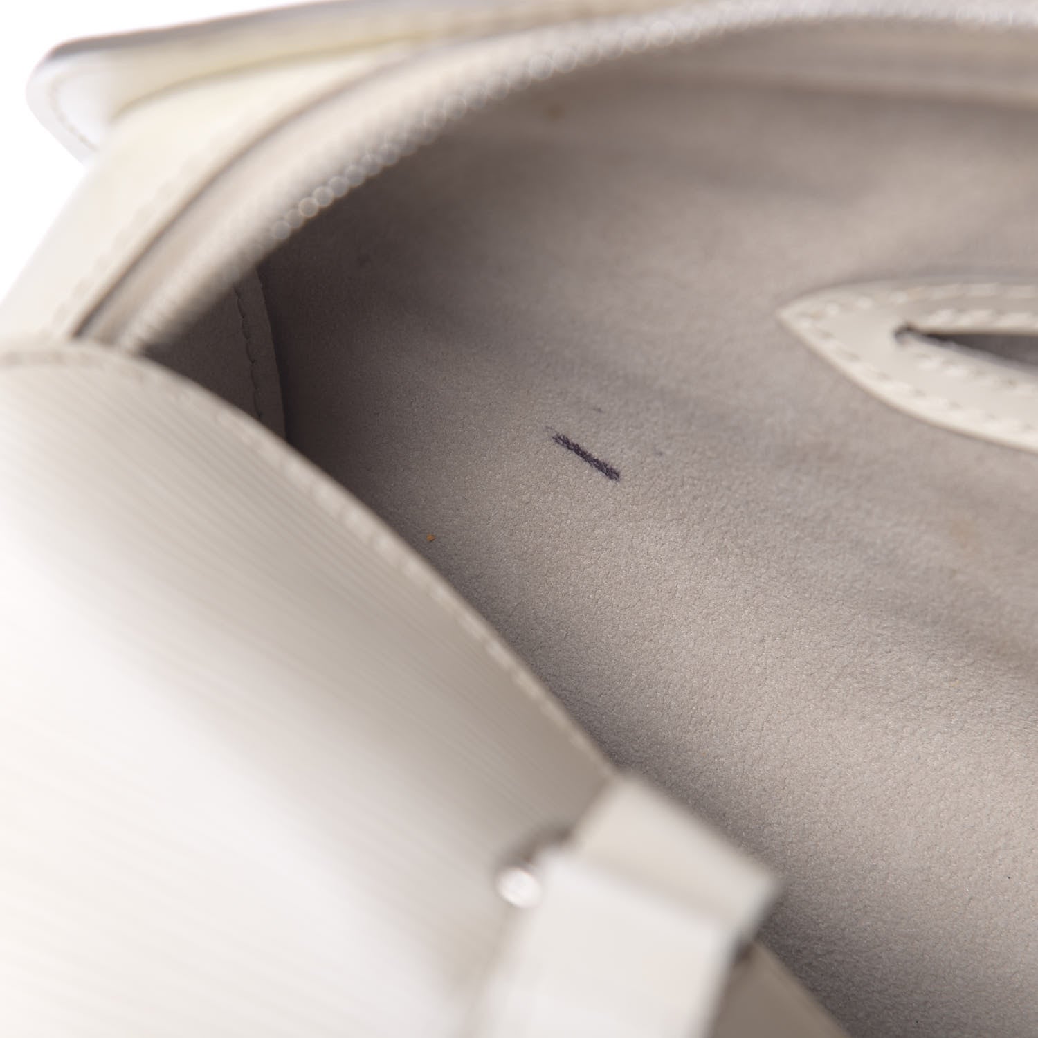 Louis Vuitton Epi Soufflot Ivory 15 of 15