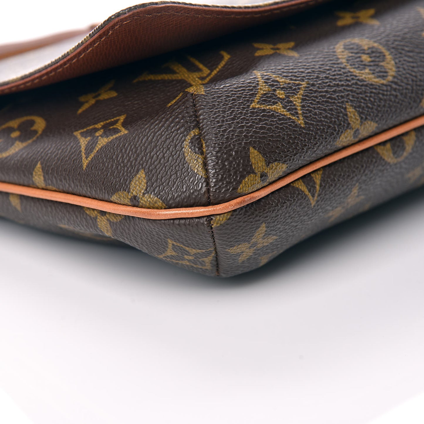 Monogram Musette Tango