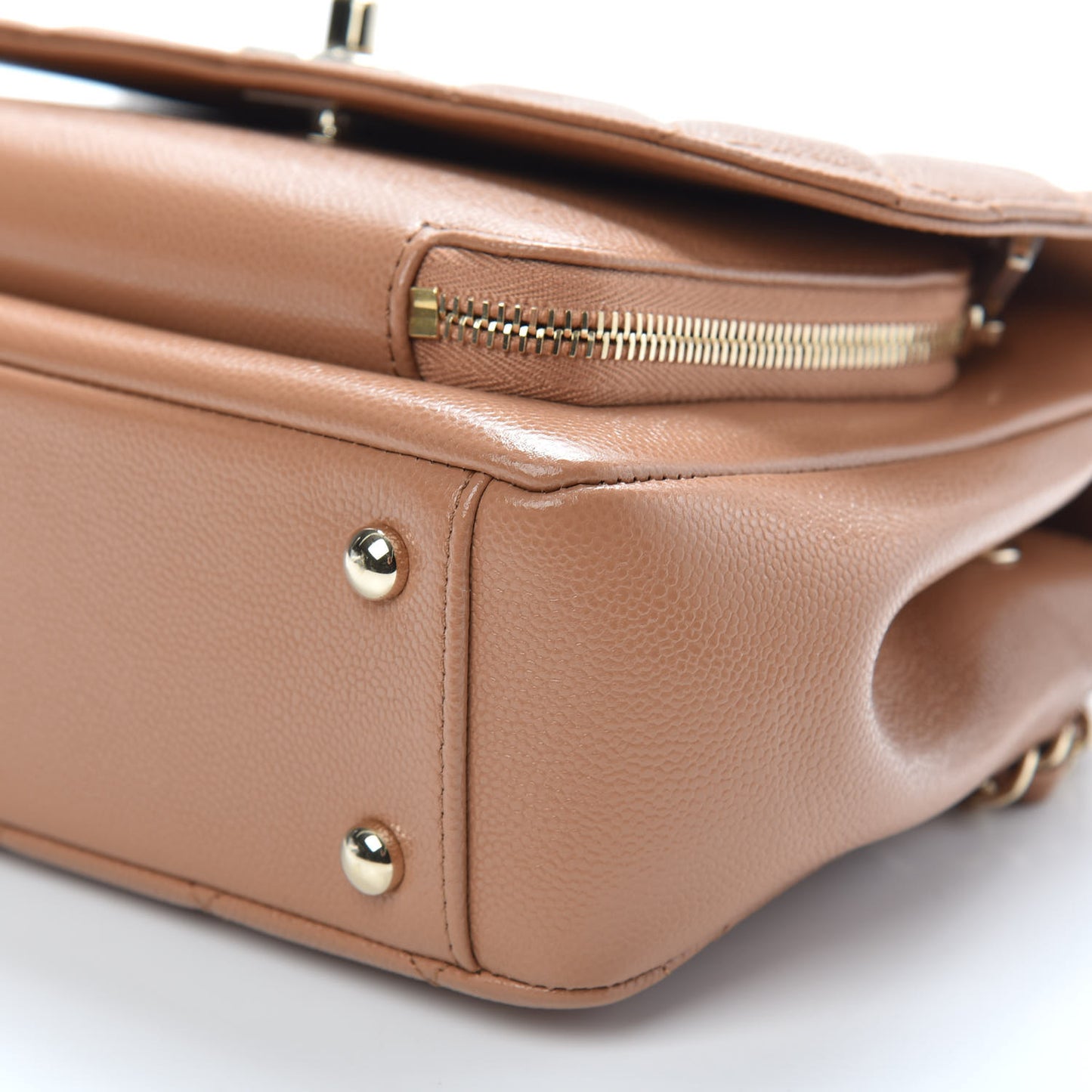 Caviar Quilted Medium Business Affinity Flap Brown