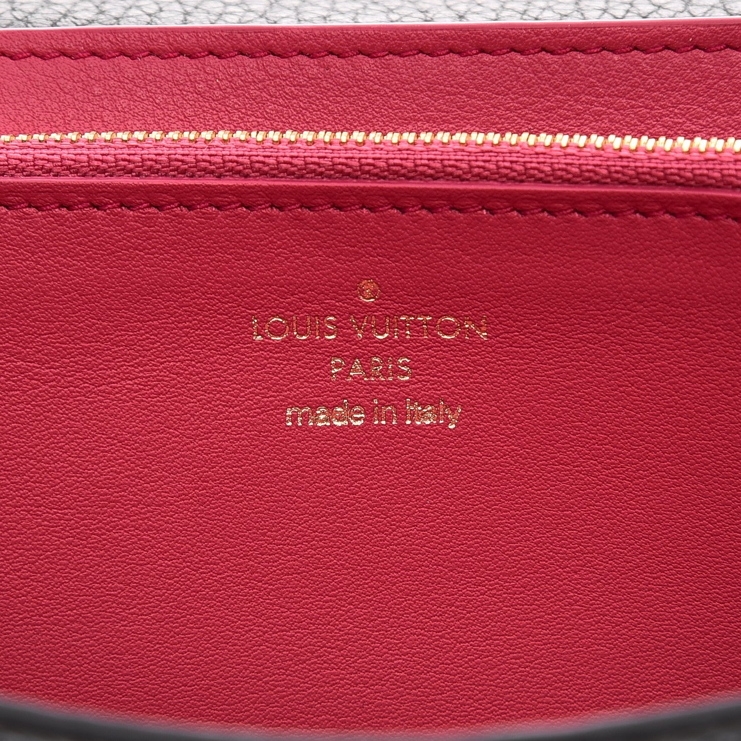 Taurillon Capucines Wallet Black