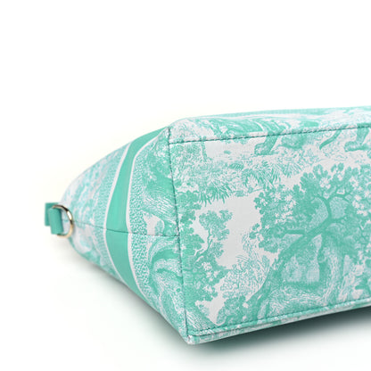 Christian Dior Technical Fabric Toile De Jouy DiorTravel Nomad Pouch Vert Multicolor 9 of 10