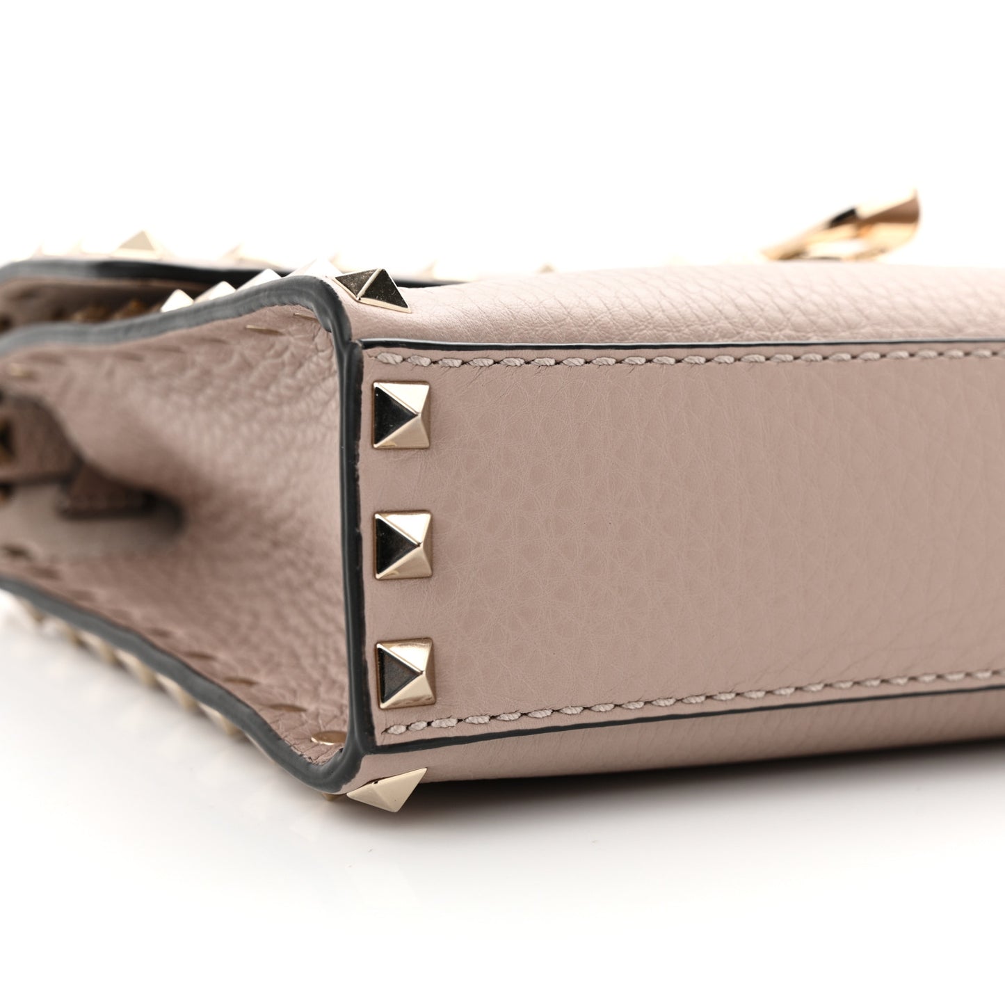 Pebbled Calfskin Medium Rockstud Flip Lock Crossbody Bag Poudre