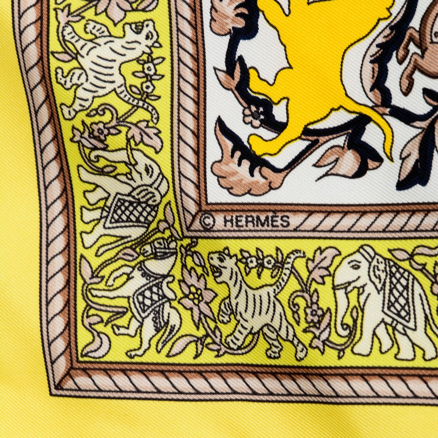 Hermes Silk Chasse En Inde Scarf 90 Jaune Caban Blanc 5 of 5