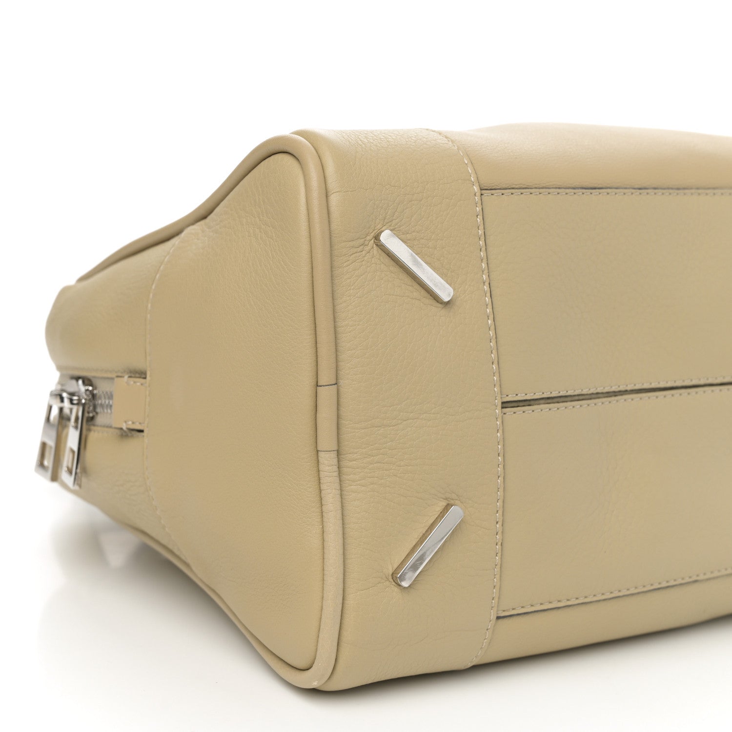 Loewe Calfskin Amazona Medium Sand 8 of 9