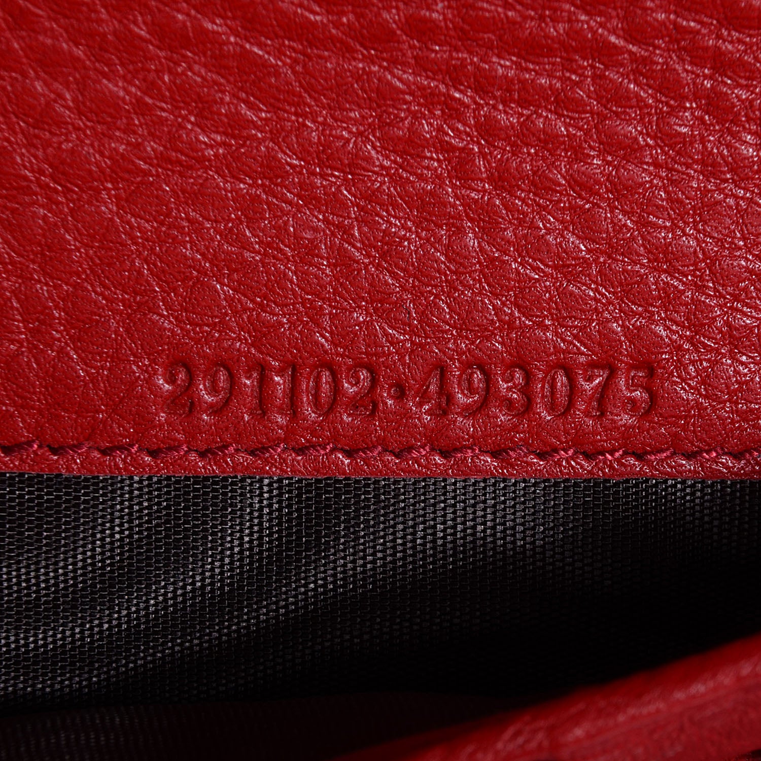 Gucci Pebbled Calfskin Soho Zip Around Wallet Tabasco Red 7 of 7