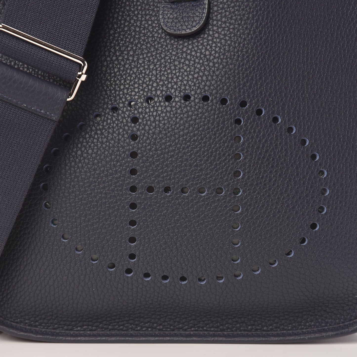 Taurillon Clemence Evelyne III PM Bleu Nuit