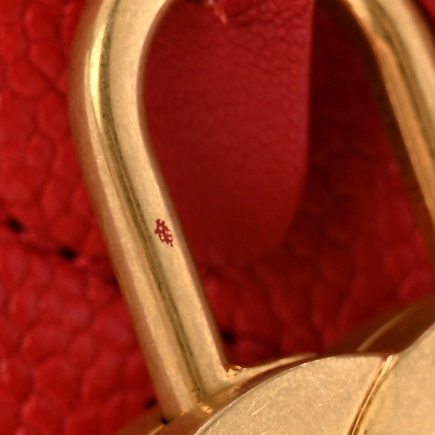 Chanel Caviar Quilted Medium CC Filigree Vanity Case Red 12 of 14
