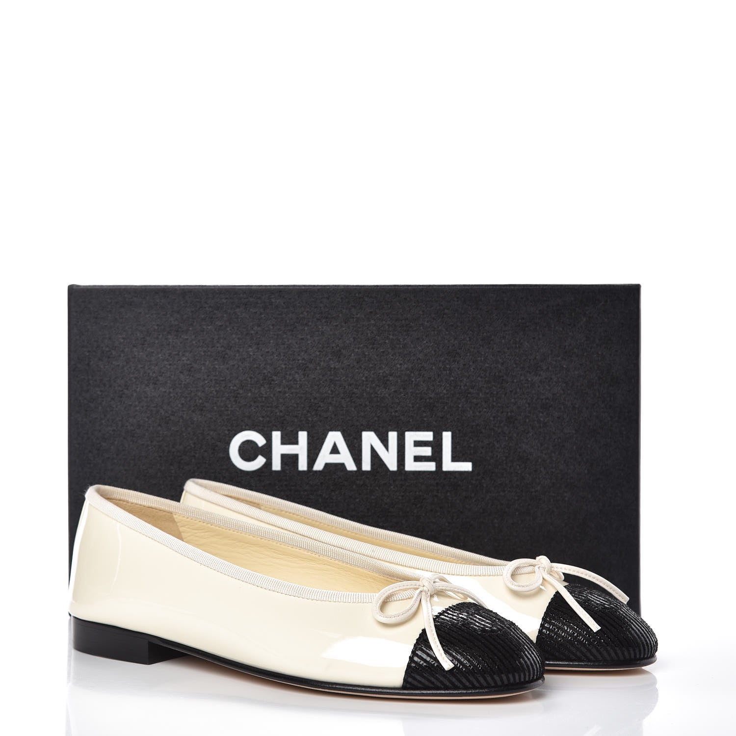 Chanel Patent CC Cap Toe Ballerina Flats 35.5 Beige Black 9 of 9