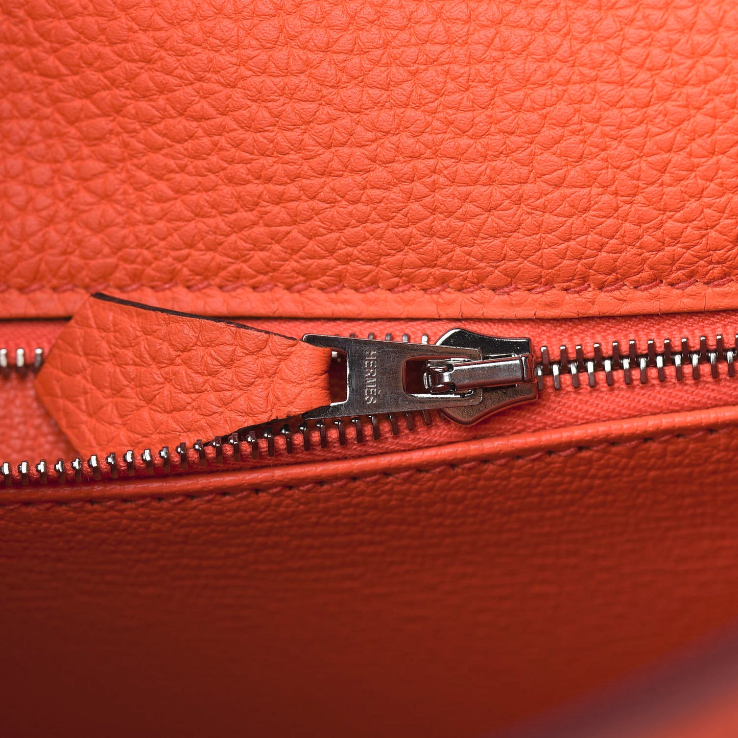 Togo Kelly Retourne 28 Poppy Orange