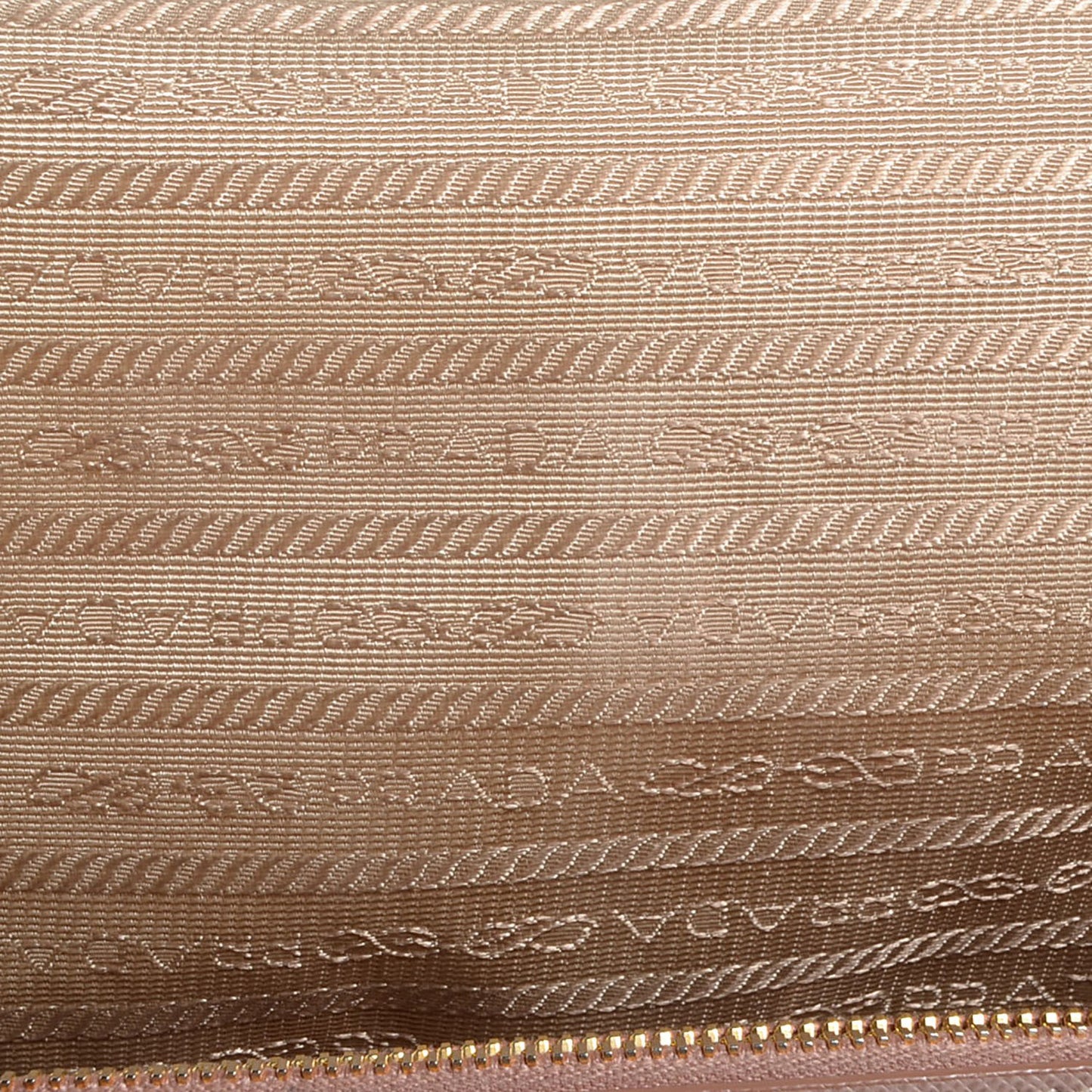 Saffiano Lux Medium Double Zip Tote Cammeo