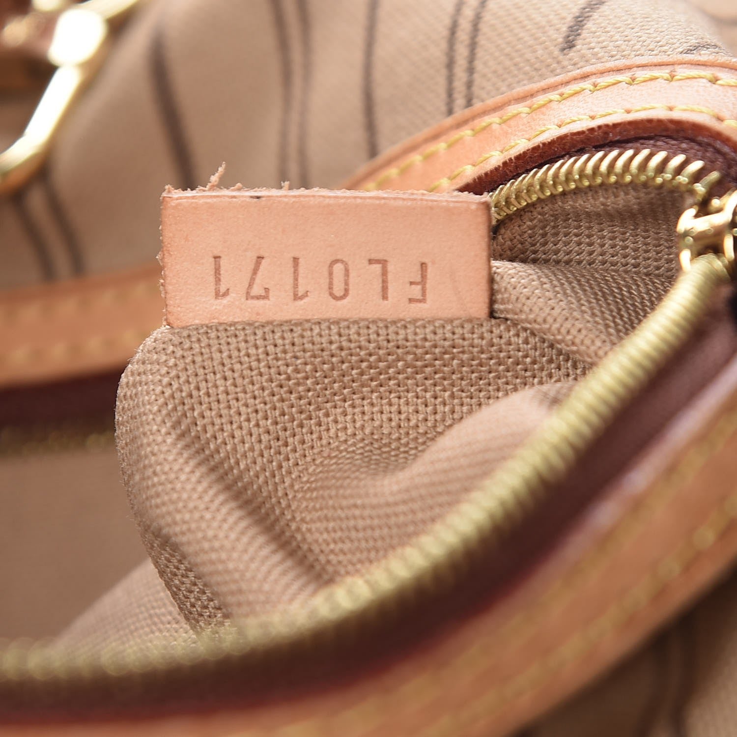 Louis Vuitton Monogram Delightful GM 8 of 19