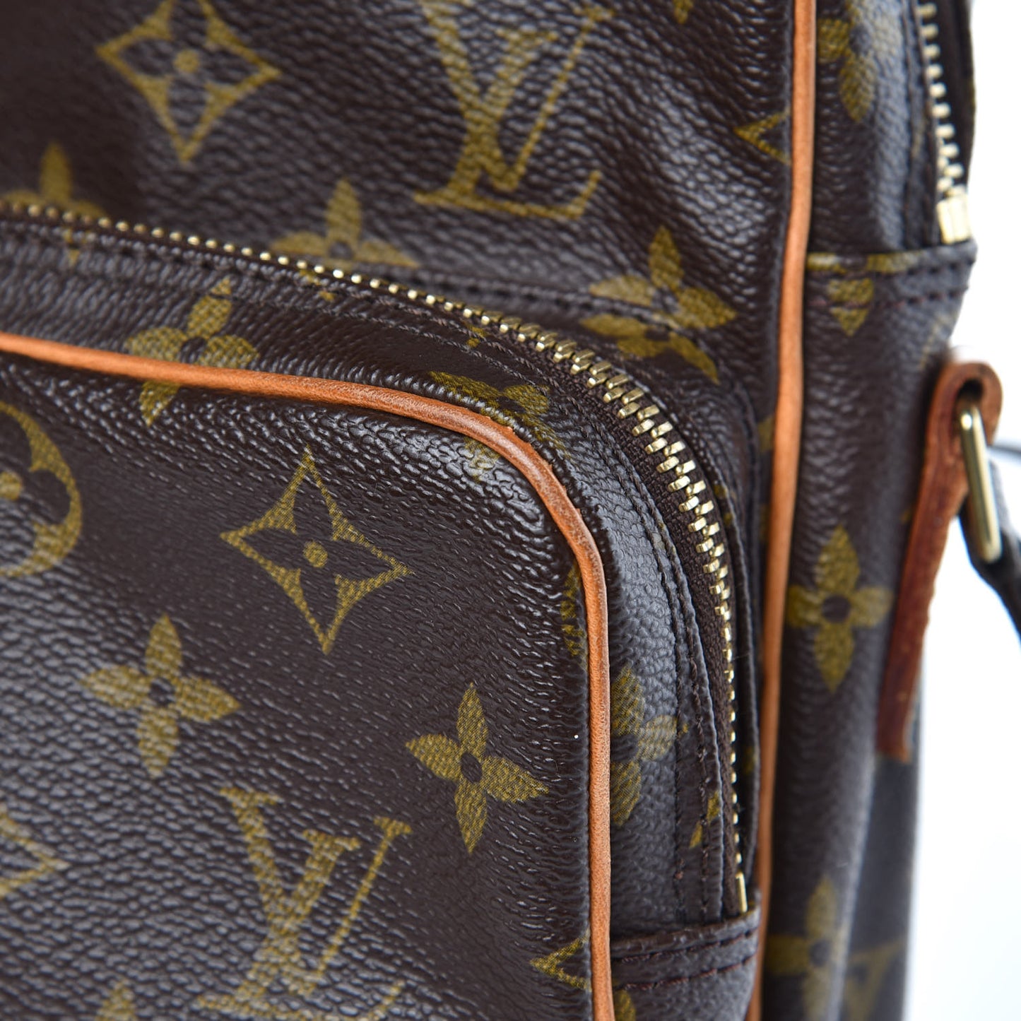 Monogram Amazone
