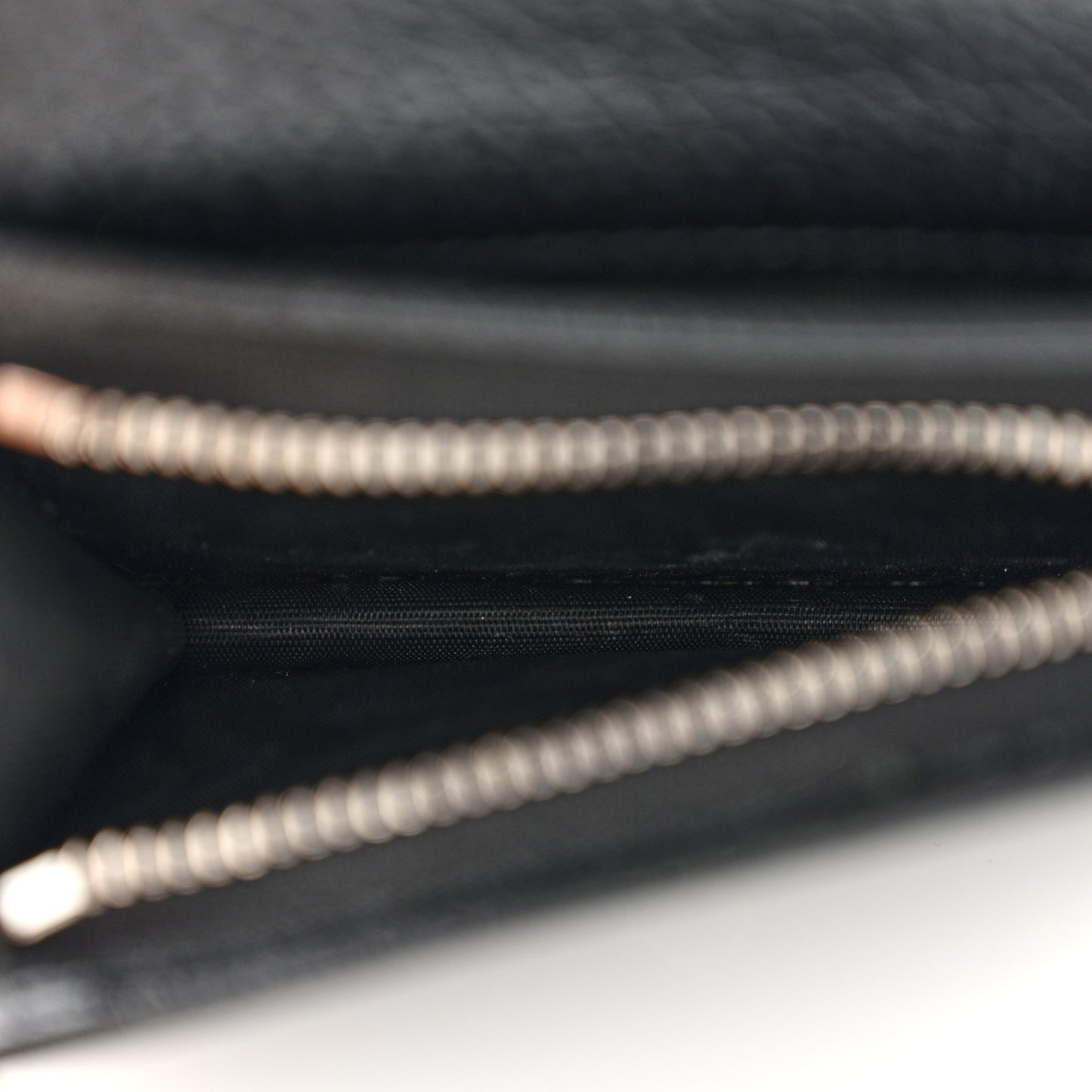 Dollar Calfskin Enamel Monochrome GG Marmont Card Case Black