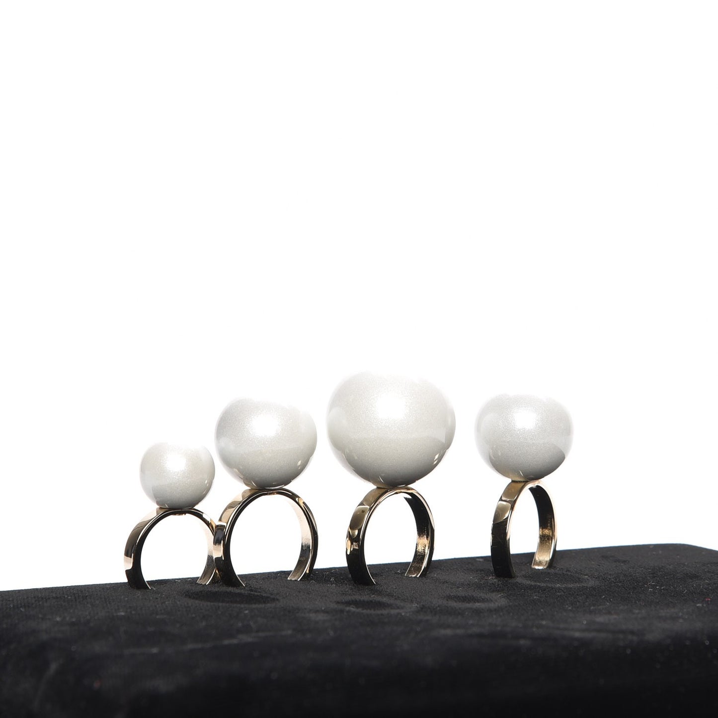 Velvet Pearl Knuckle Clutch Black