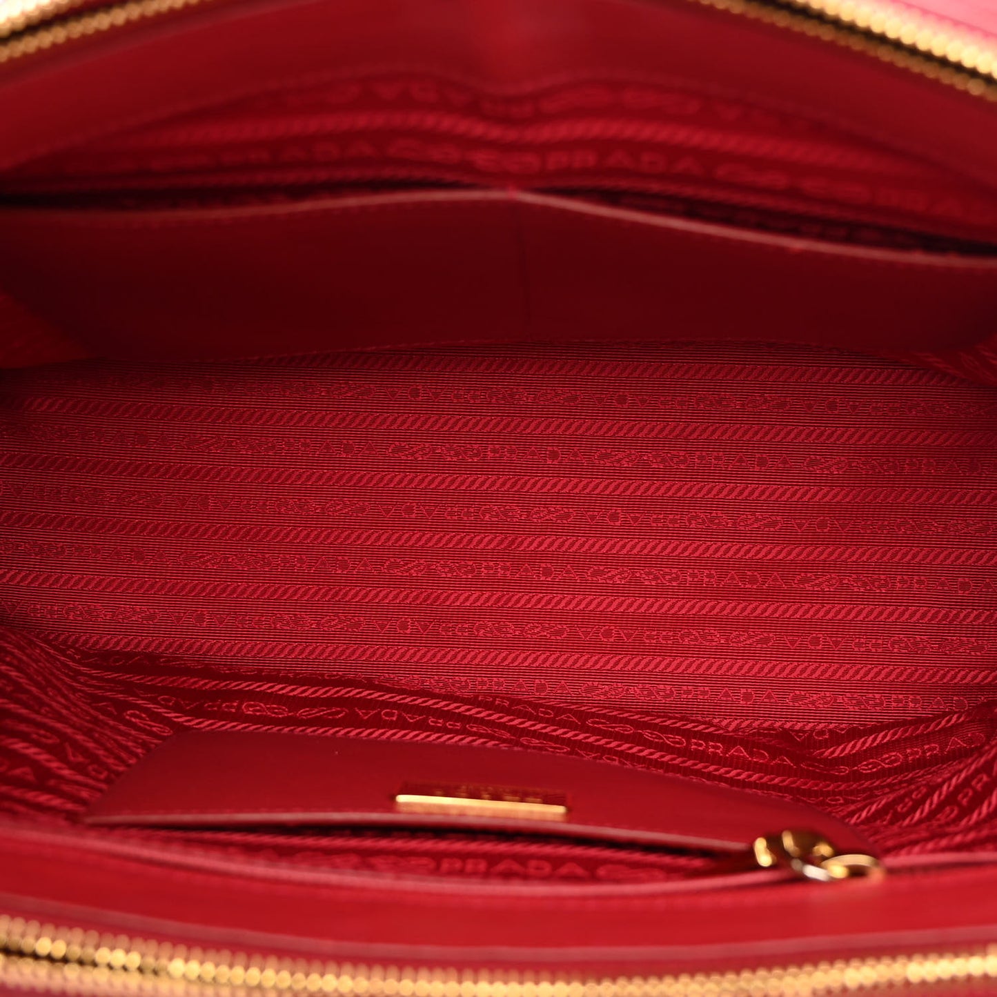 Saffiano Lux Medium Tote Fuoco