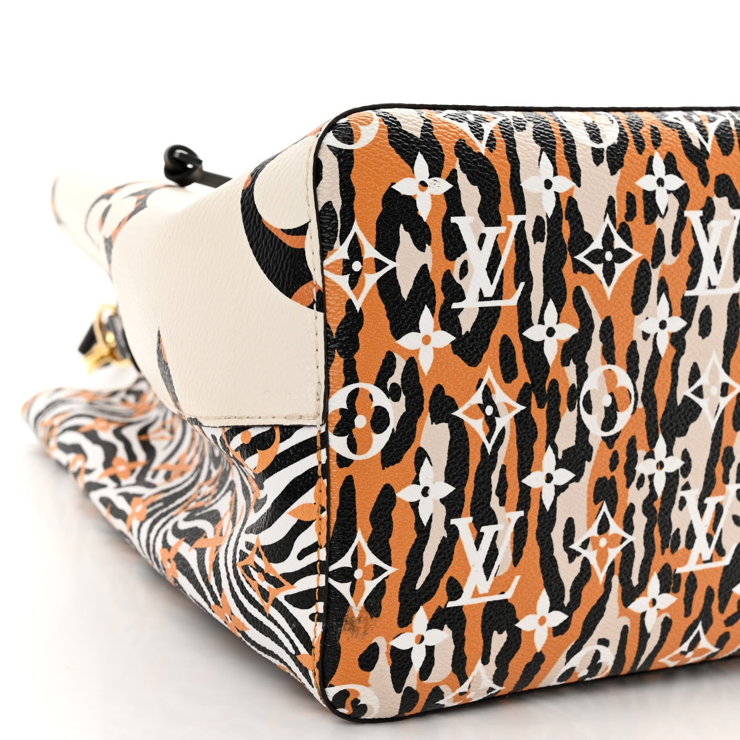 Louis Vuitton Monogram Giant Jungle NéoNoé Ivory 8 of 9