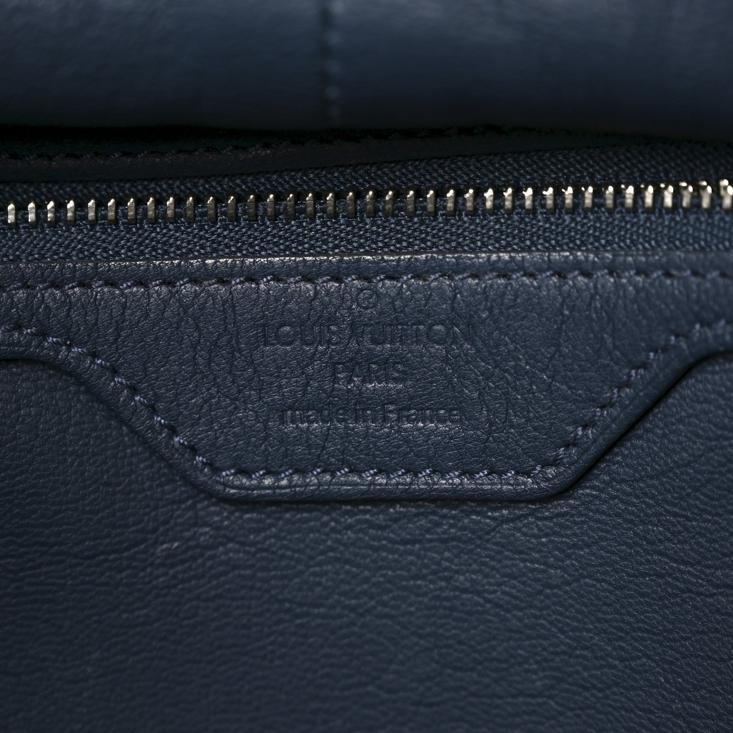 Louis Vuitton Veau Ecorce Haute Maroquinerie Milaris Blue Marine Vison 6 of 9