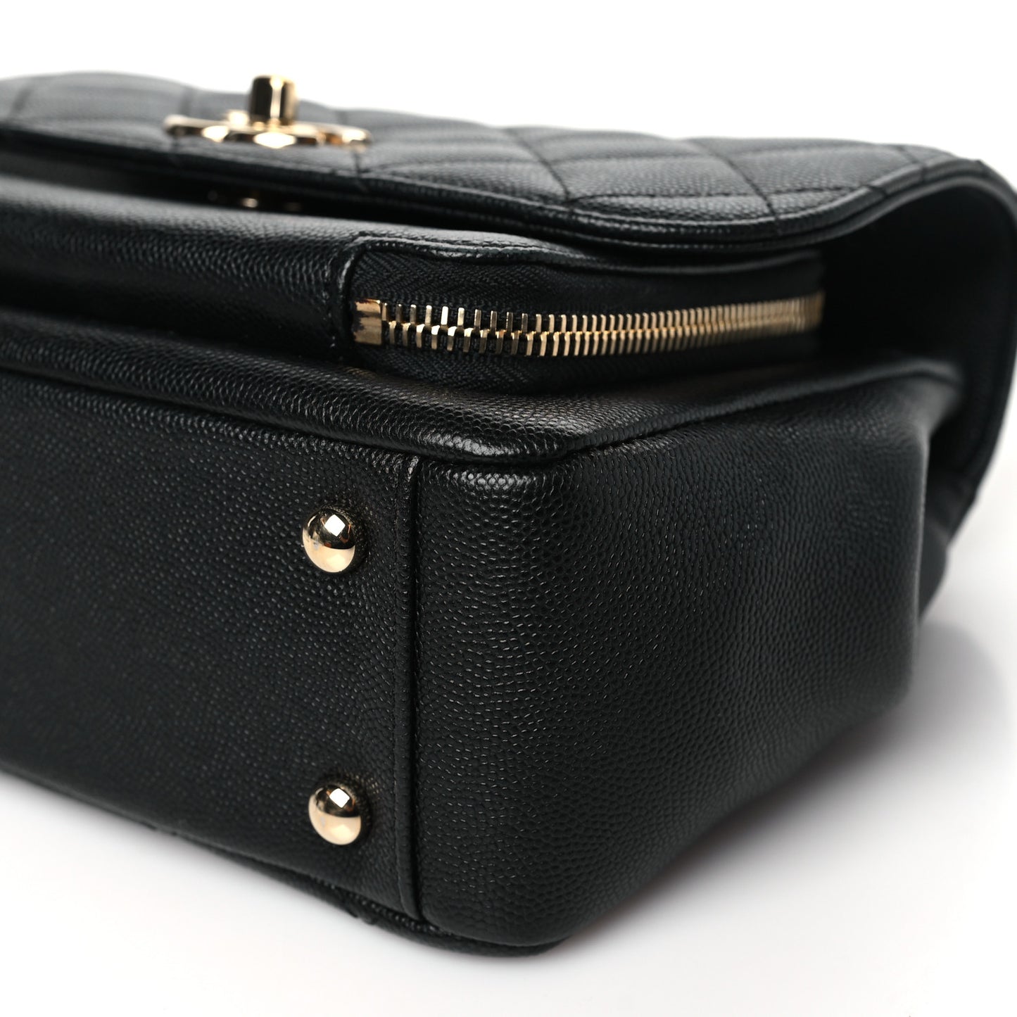 Caviar Quilted Medium Business Affinity Flap Black