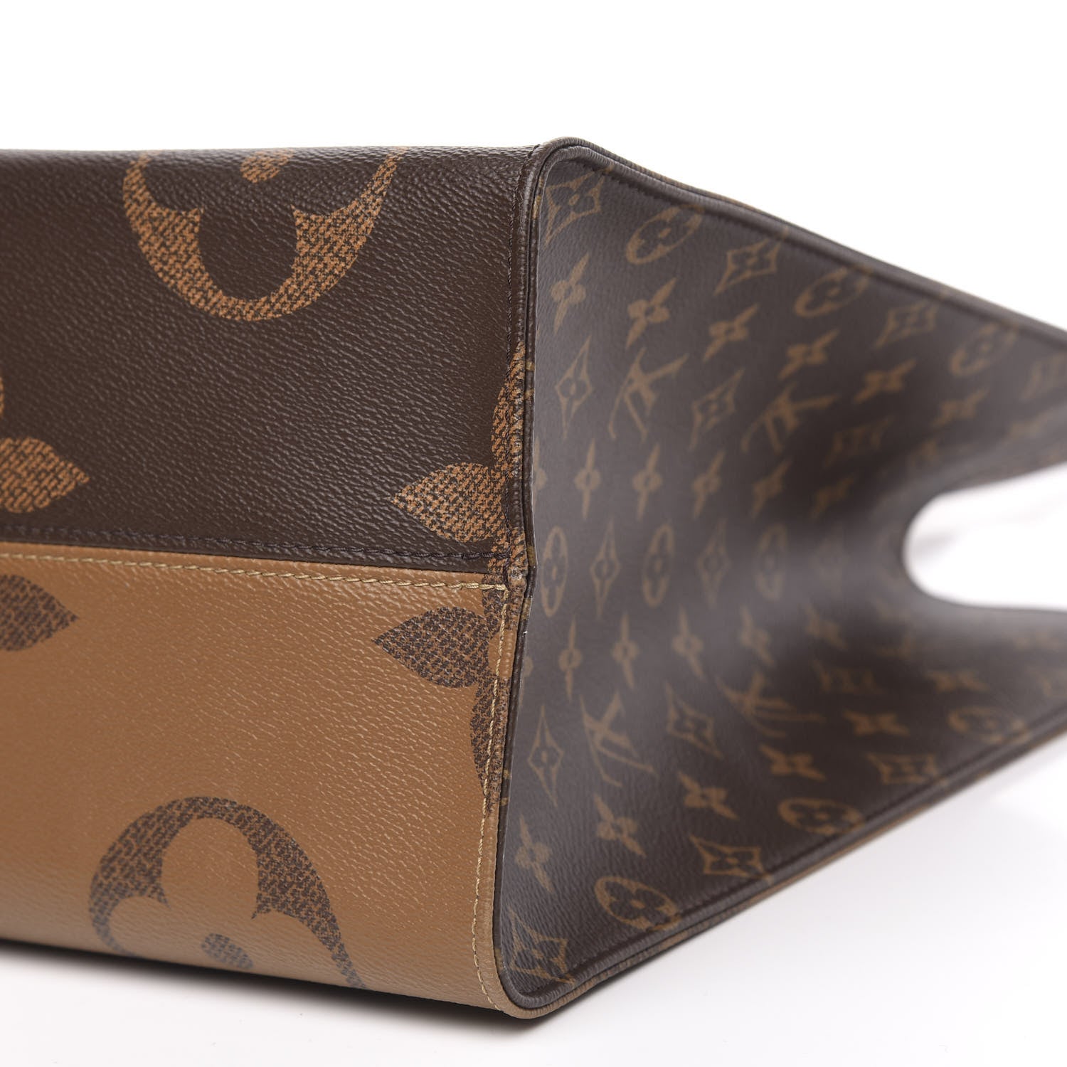Louis Vuitton Reverse Monogram Giant Onthego GM 9 of 10