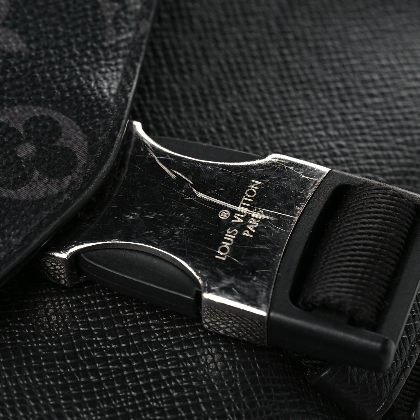 Taigarama Messengerama Black