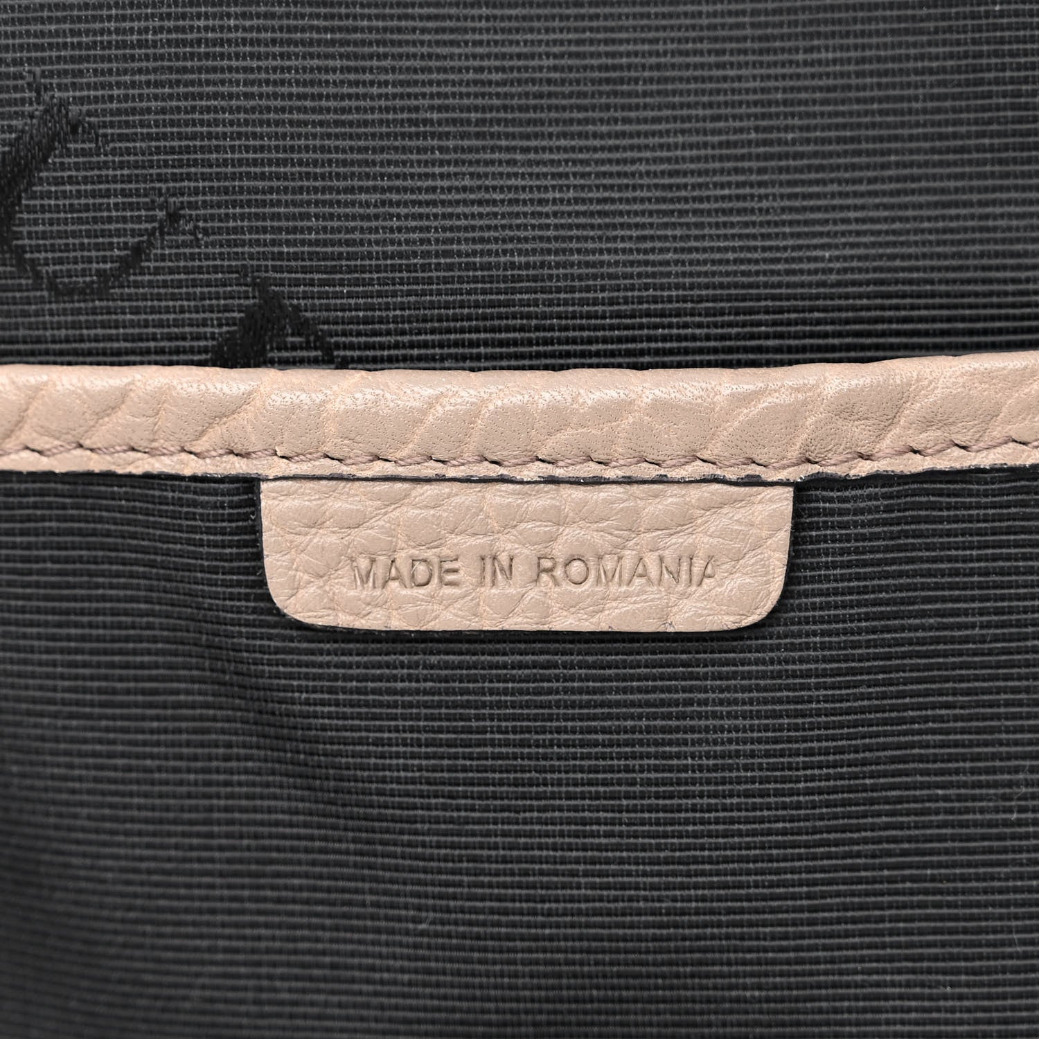 Burberry Heritage Grain Medium Orchard Bowling Bag Pale Taupe 7 of 16