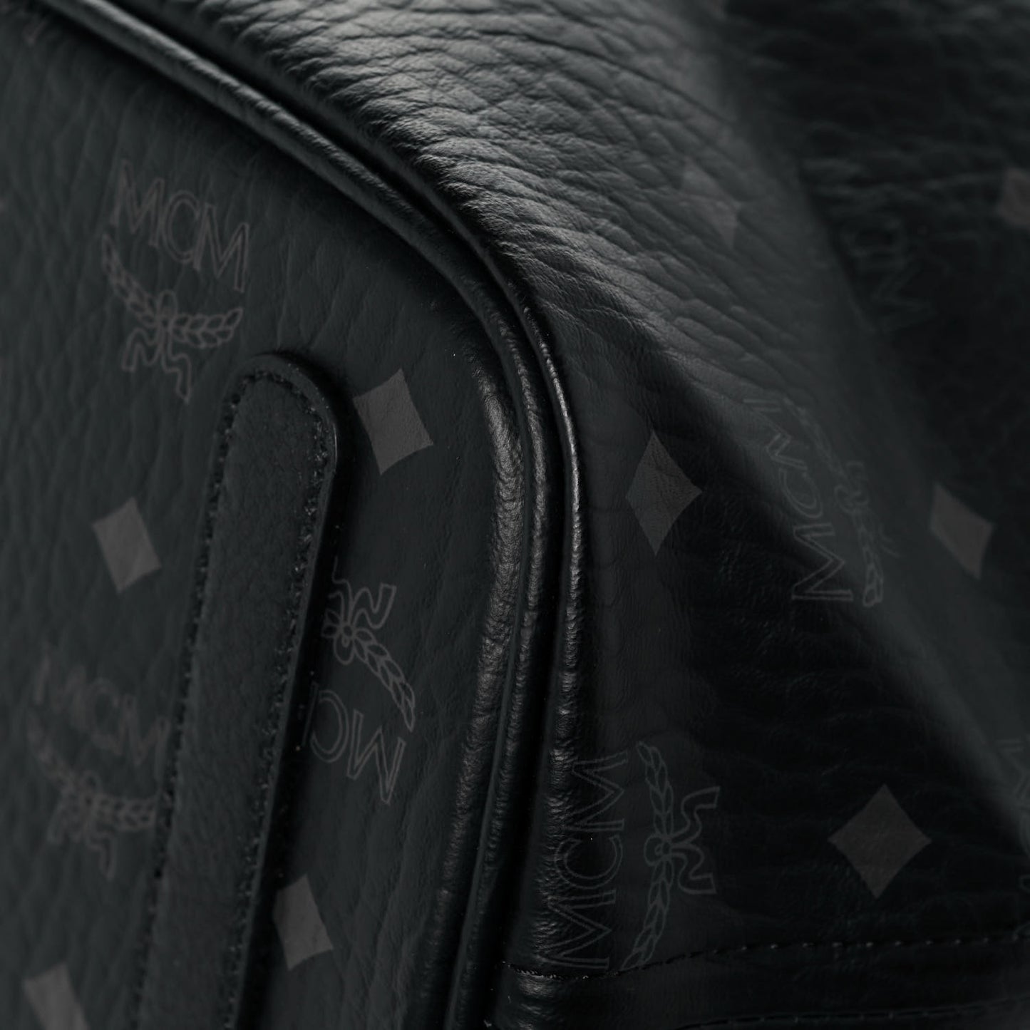 Visetos Medium Liz Reversible Shopper Tote Black