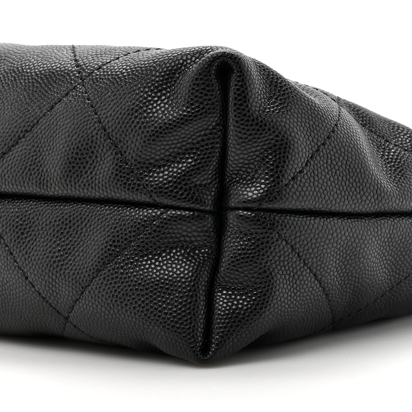 Shiny Caviar Quilted Small Chanel 22 So Black