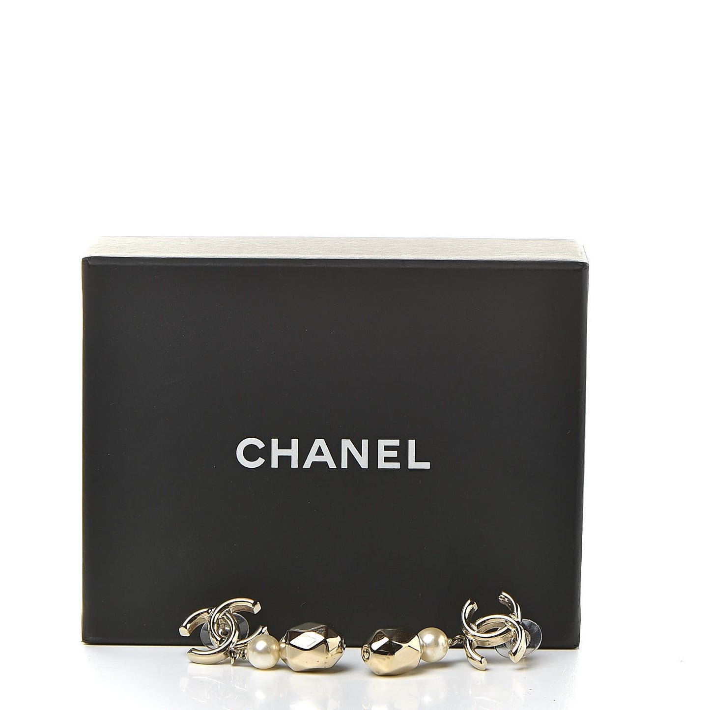 Metal Bead Pearl CC Drop Earrings Golden Pearly White