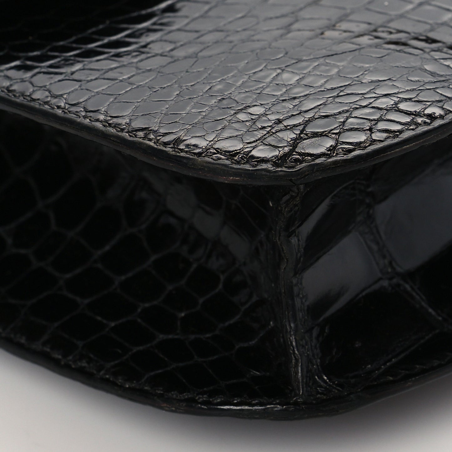 Shiny Alligator Constance 24 Black
