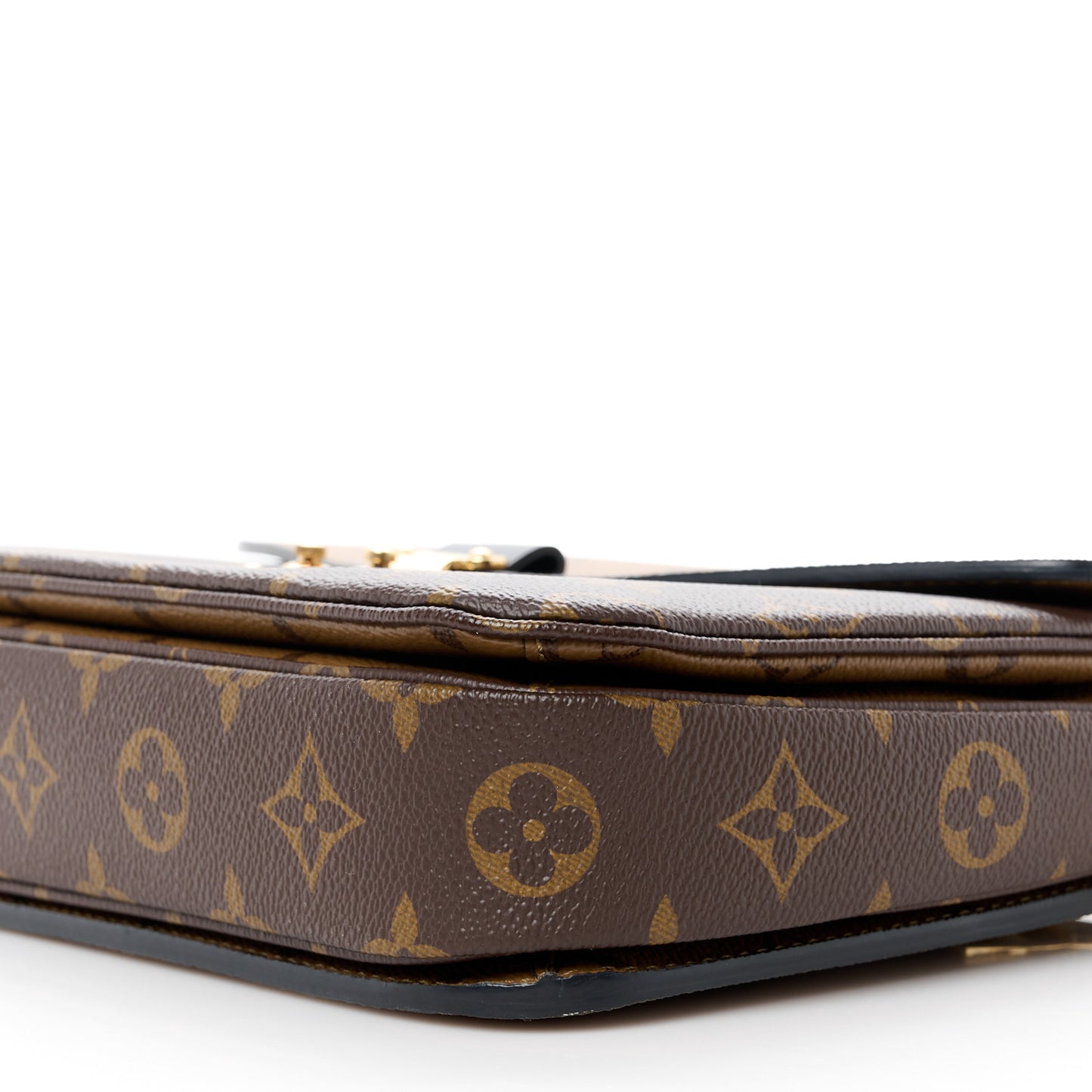 Reverse Monogram Pochette Metis