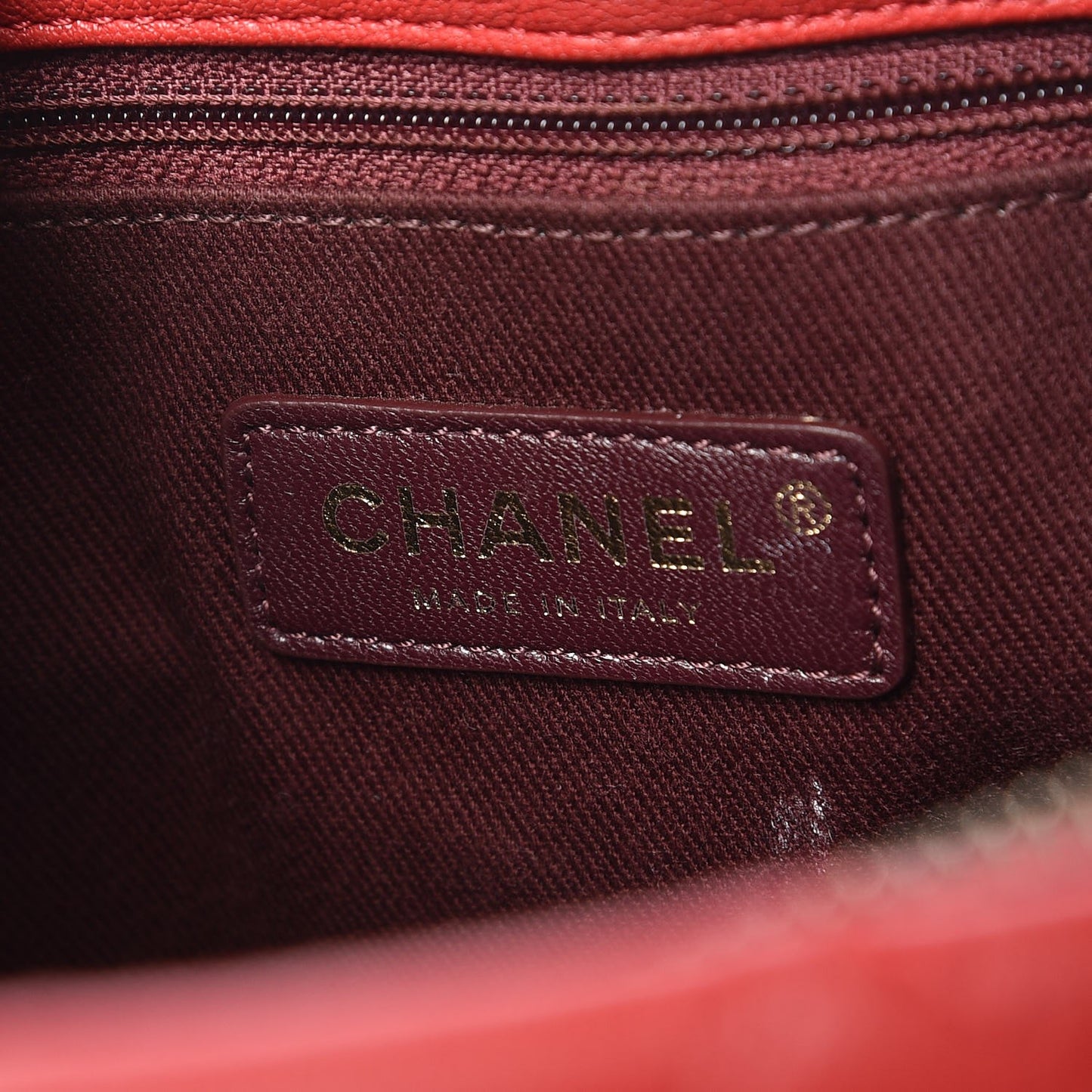 Shiny Sheepskin Quilted Large Trapezio Flap Red