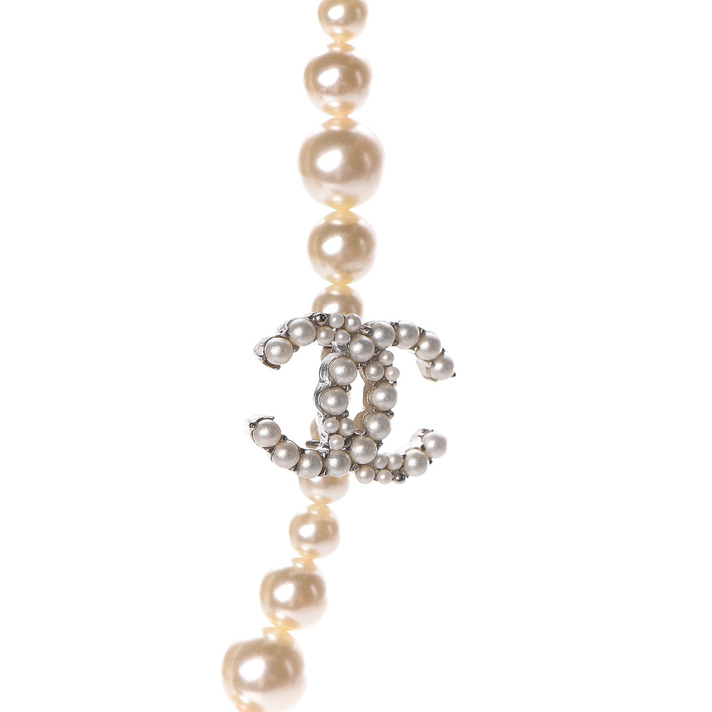 Graduated Pearl CC Short Necklace Silver