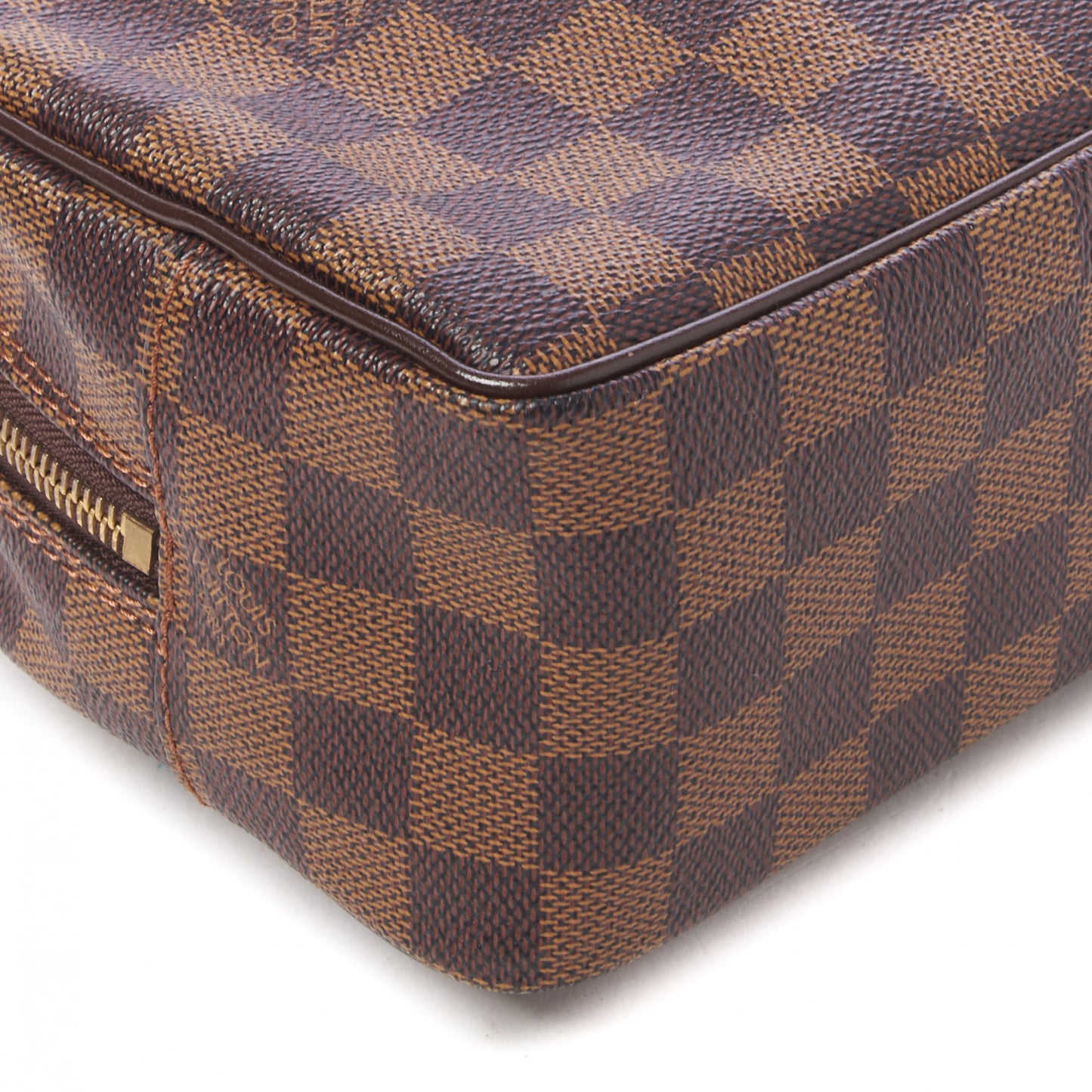 Damier Ebene Toiletry Bag 25