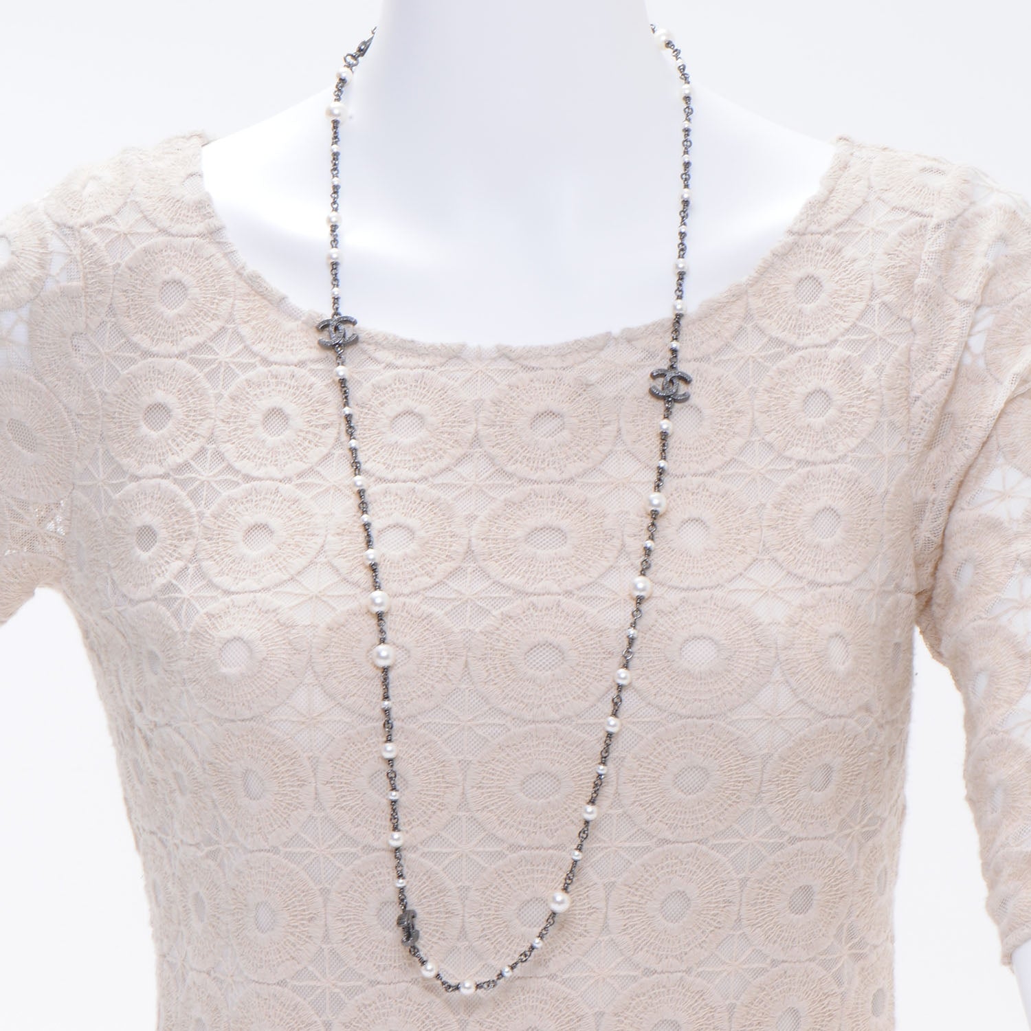 Chanel Pearl CC Necklace 2 of 6