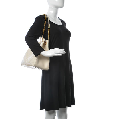 Gucci Calfskin Matelasse Medium GG Marmont Shoulder Tote Bag White 2 of 12