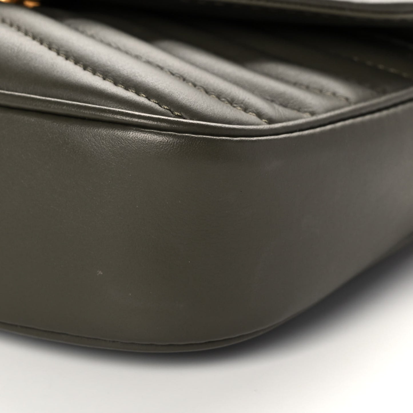 Calfskin New Wave Multi Pochette Kaki